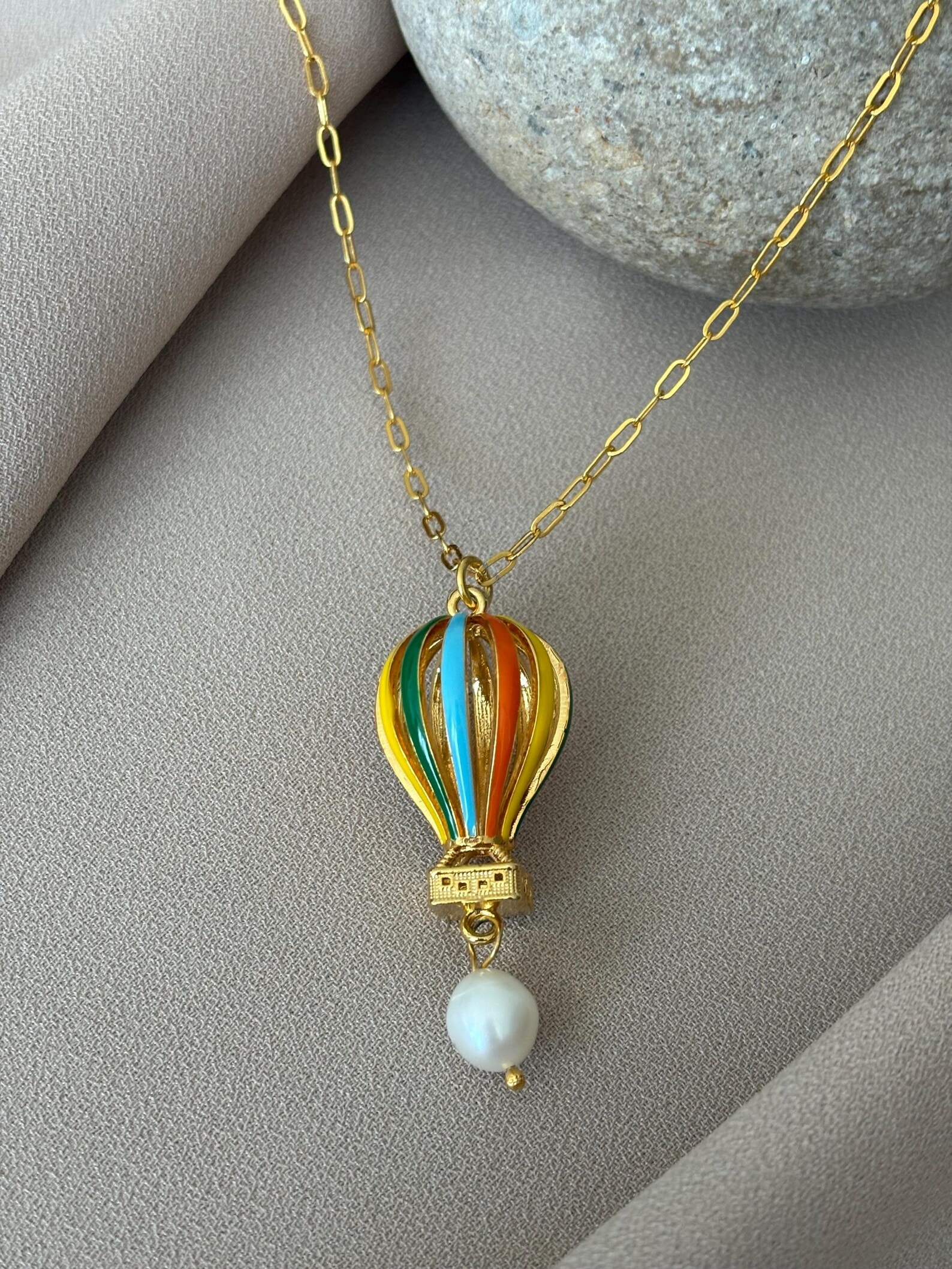 Renkli Balon Doğal İnci Sarkıtlı Kolye