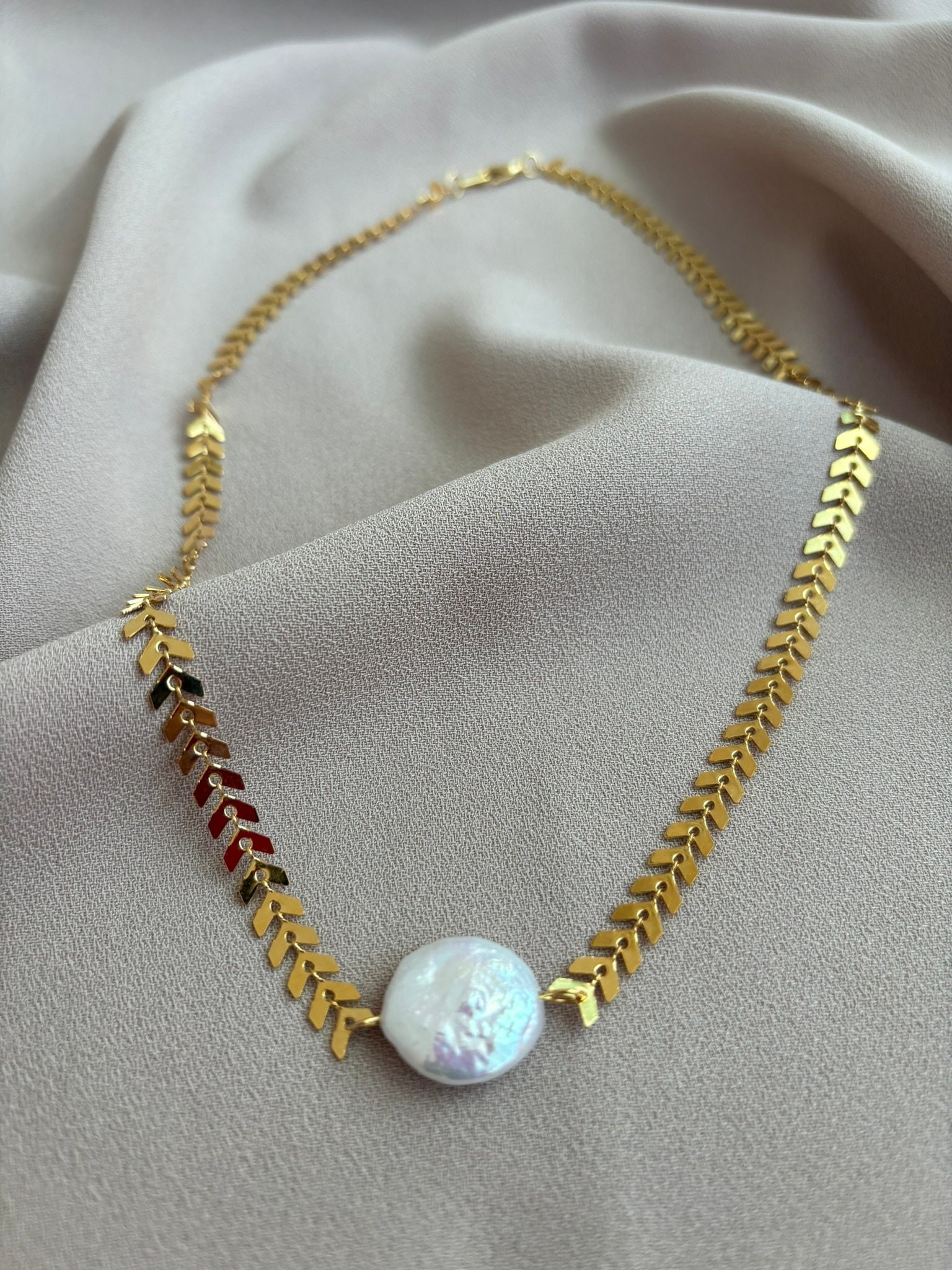 NEW ! Leaf Chain Money Pearl Design Necklace