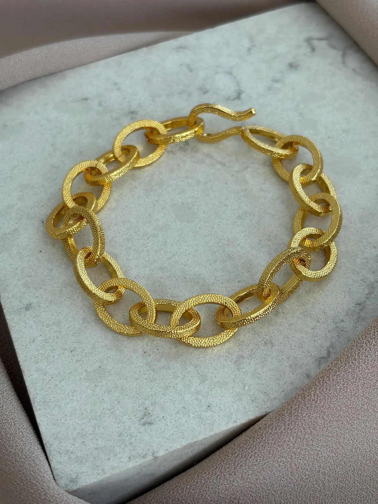 Kalın Zincir Desenli Döküm Bileklik