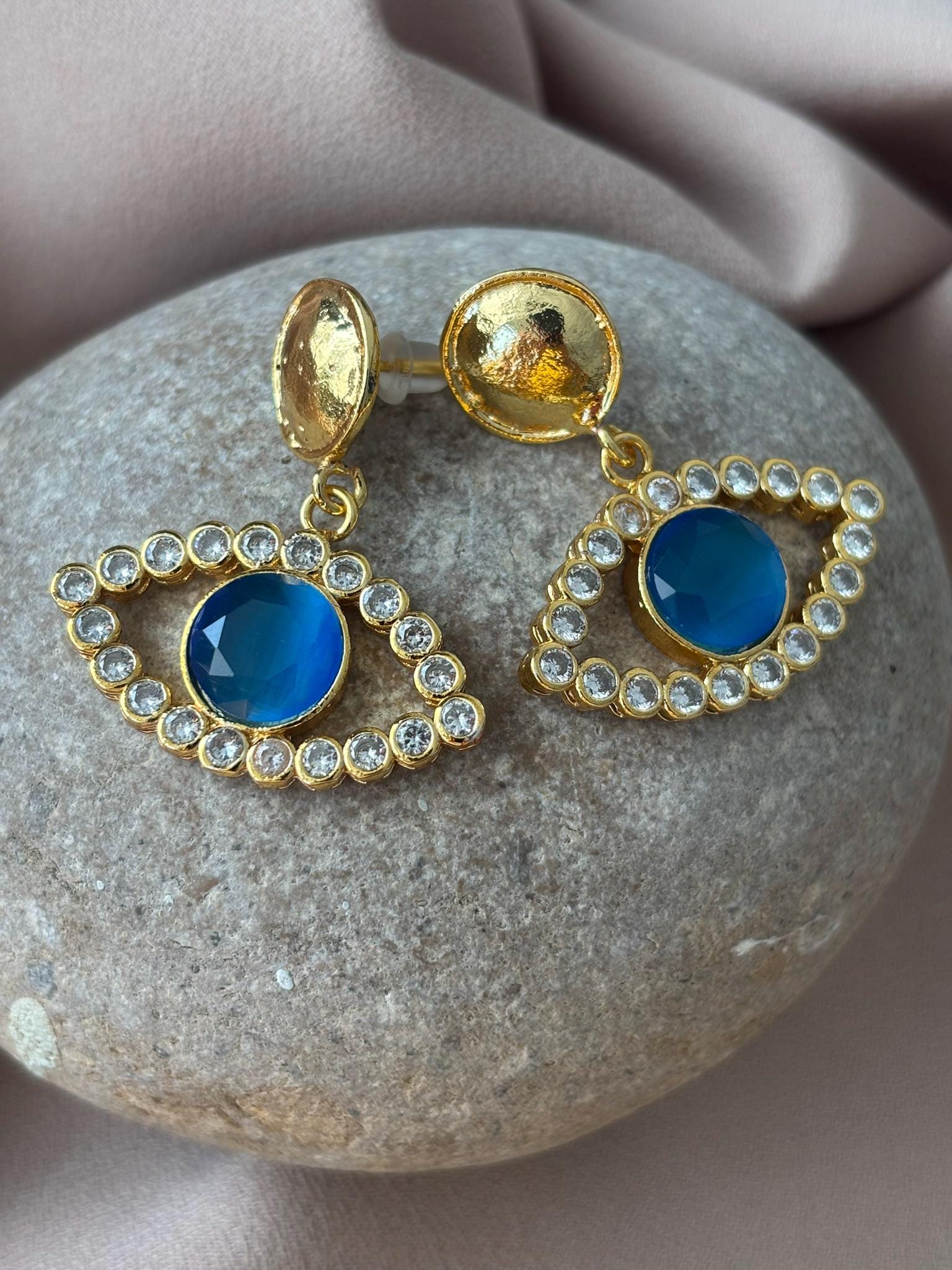 Göz Model Kedi Gözü & Zirkon Küpe