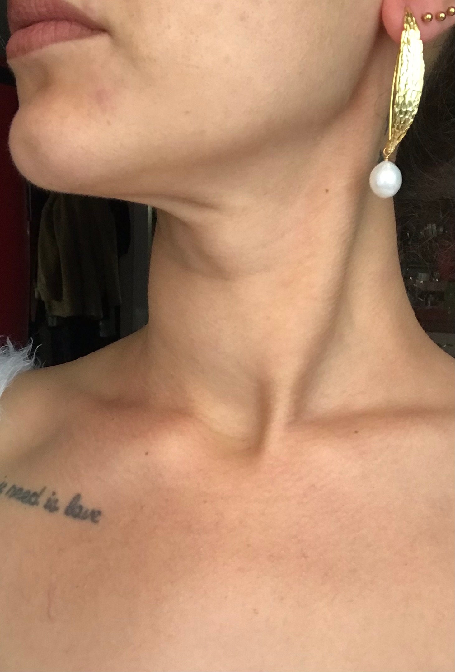 Yaprak Tepelik İnci Küpe