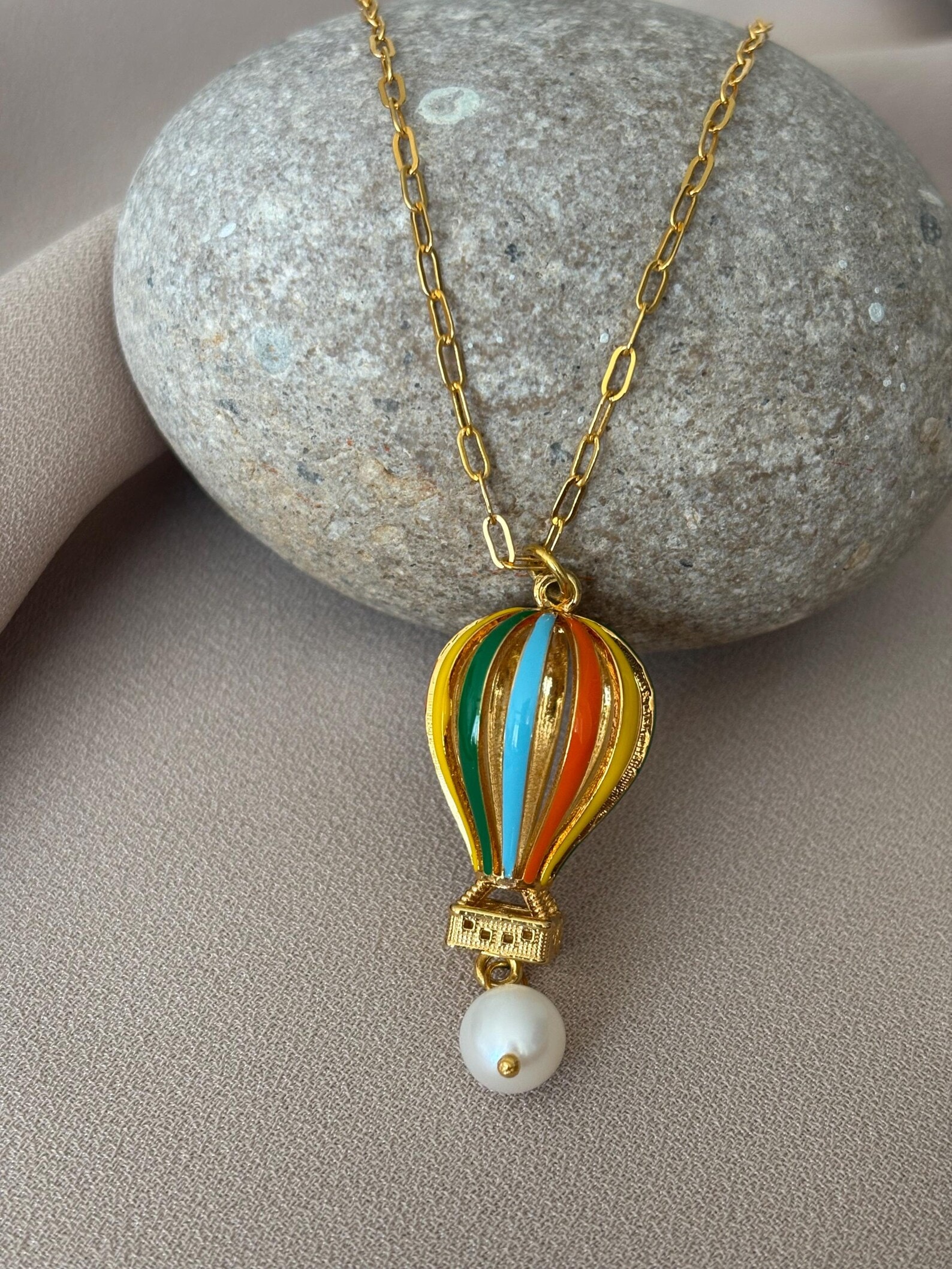 Renkli Balon Doğal İnci Sarkıtlı Kolye