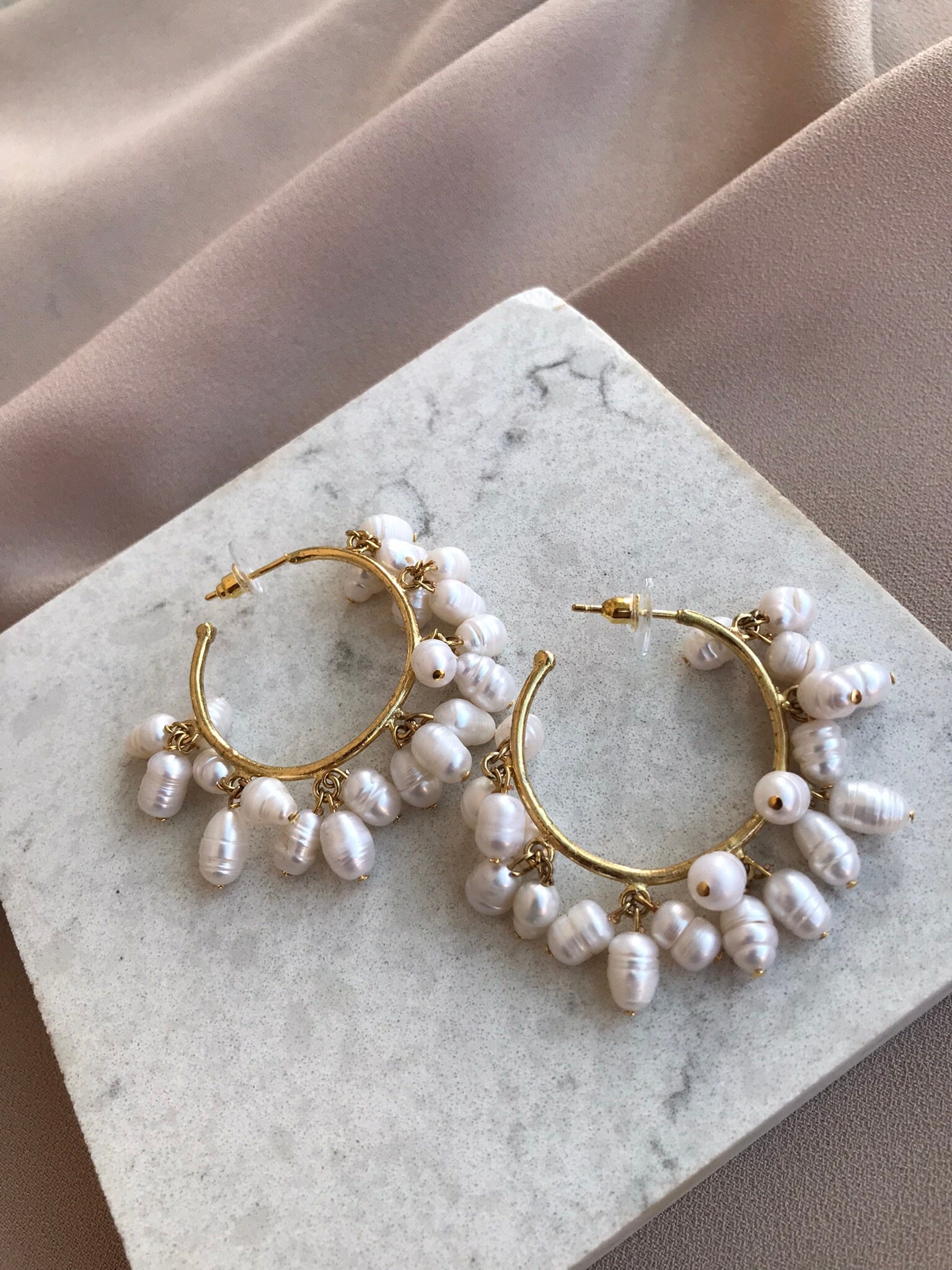 İnci Sarkıtlı Büyük Halka Küpe