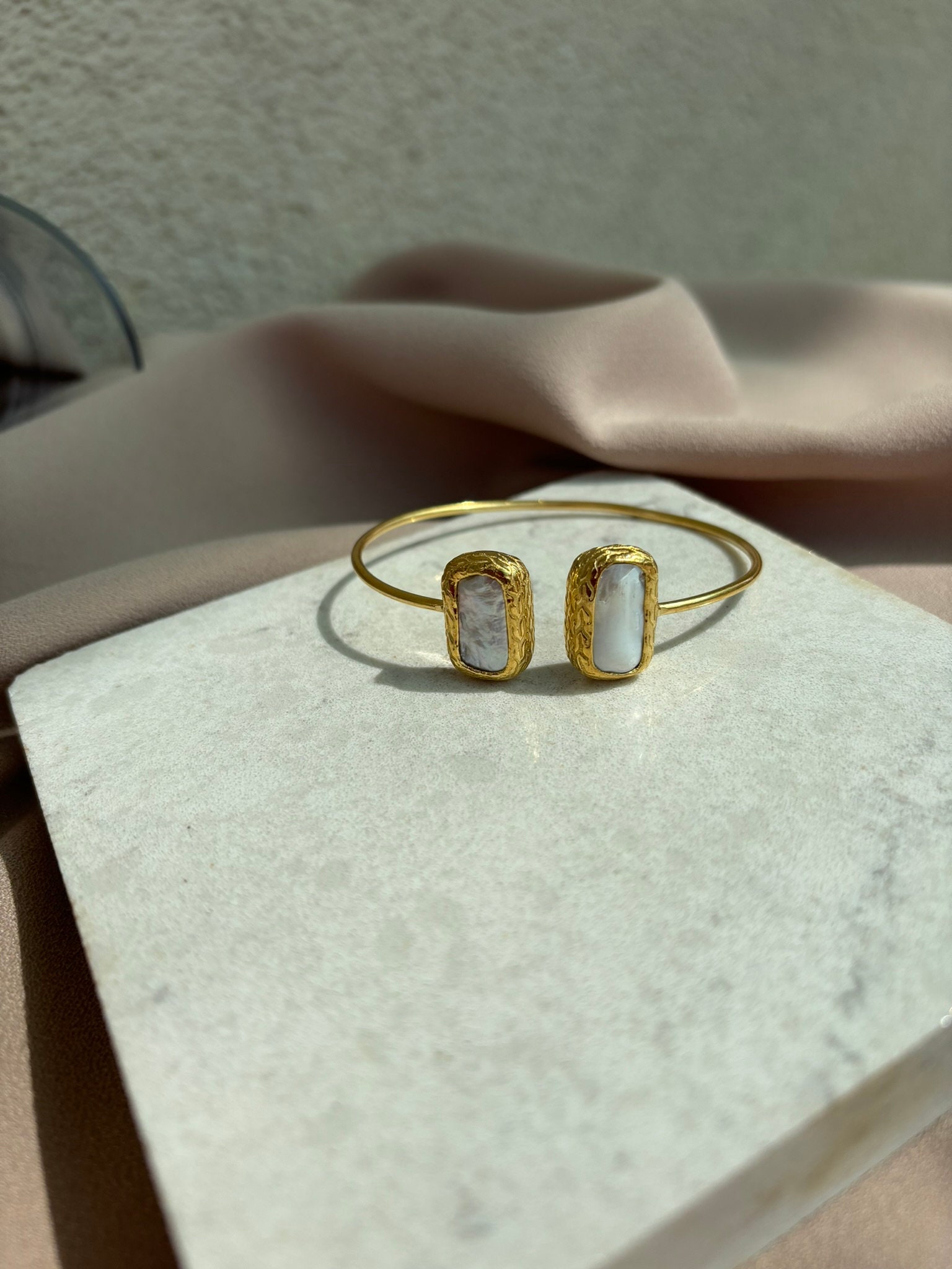 Çift Başlı Kare İnci Bileklik