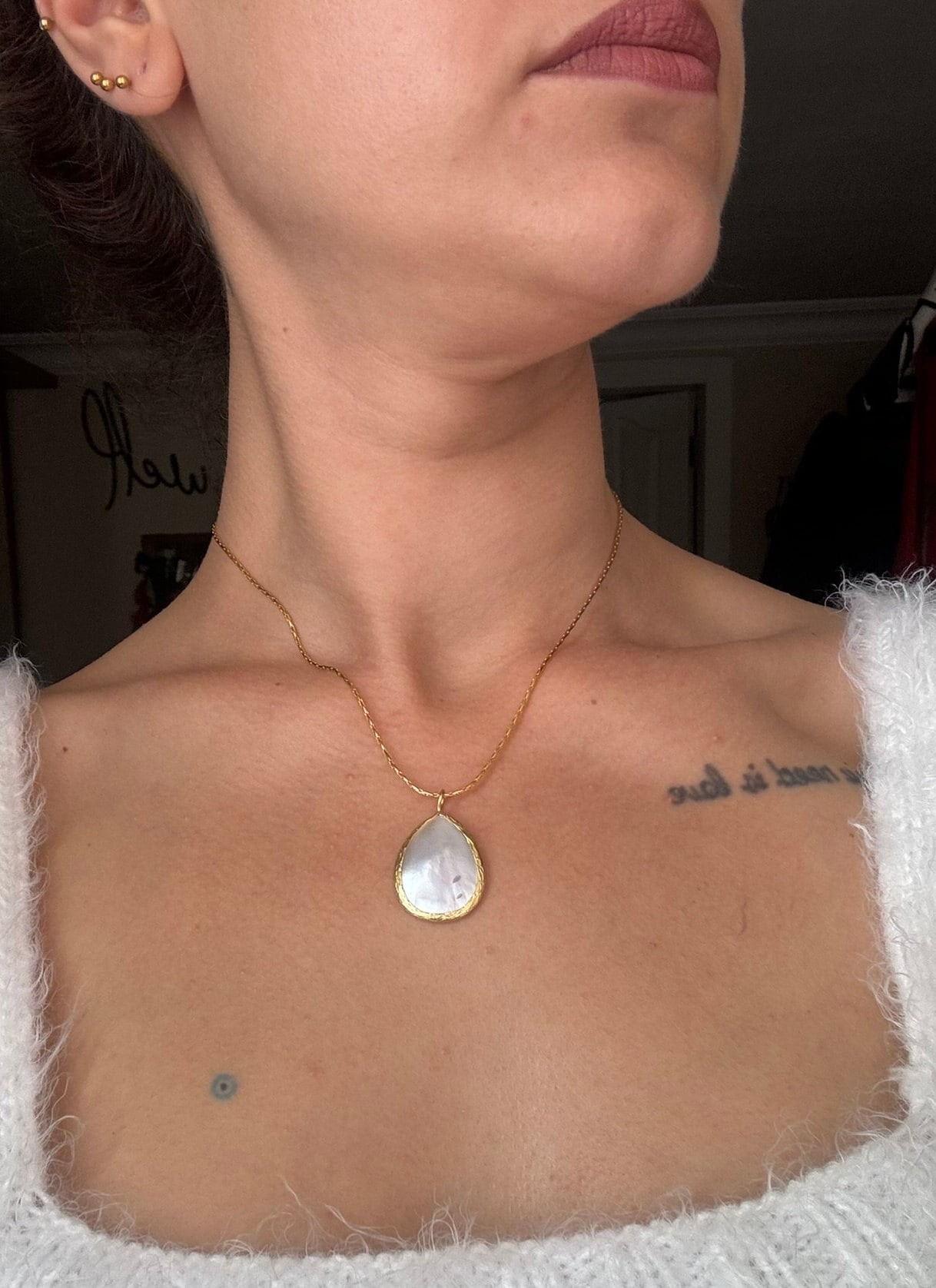 NEW ! Conch Pearl Necklace, Elegant Chain Pearl Gold Necklace