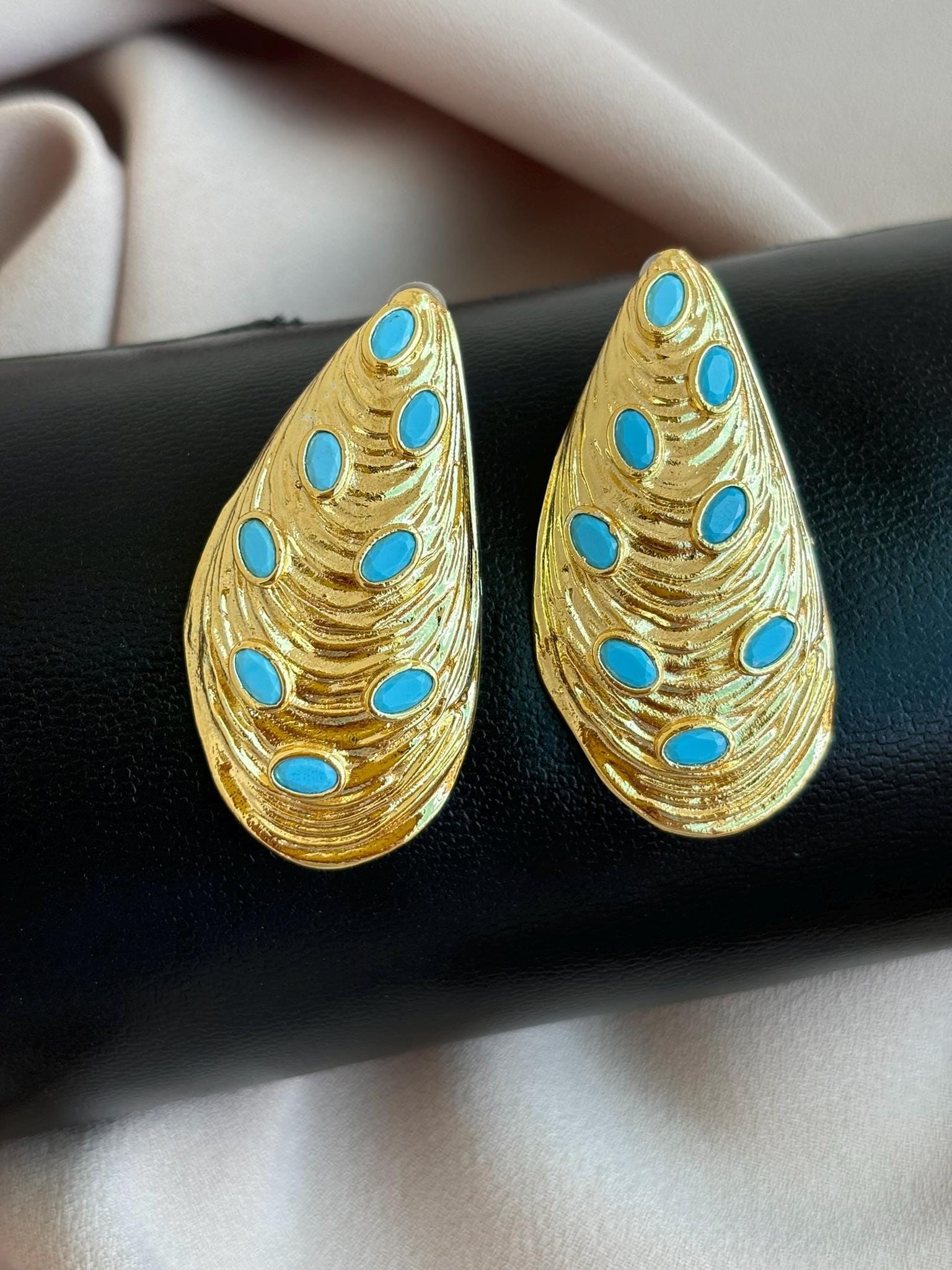 YENİ ! Midye Kabuğu Tasarım Zirkon Taş Döküm Küpe