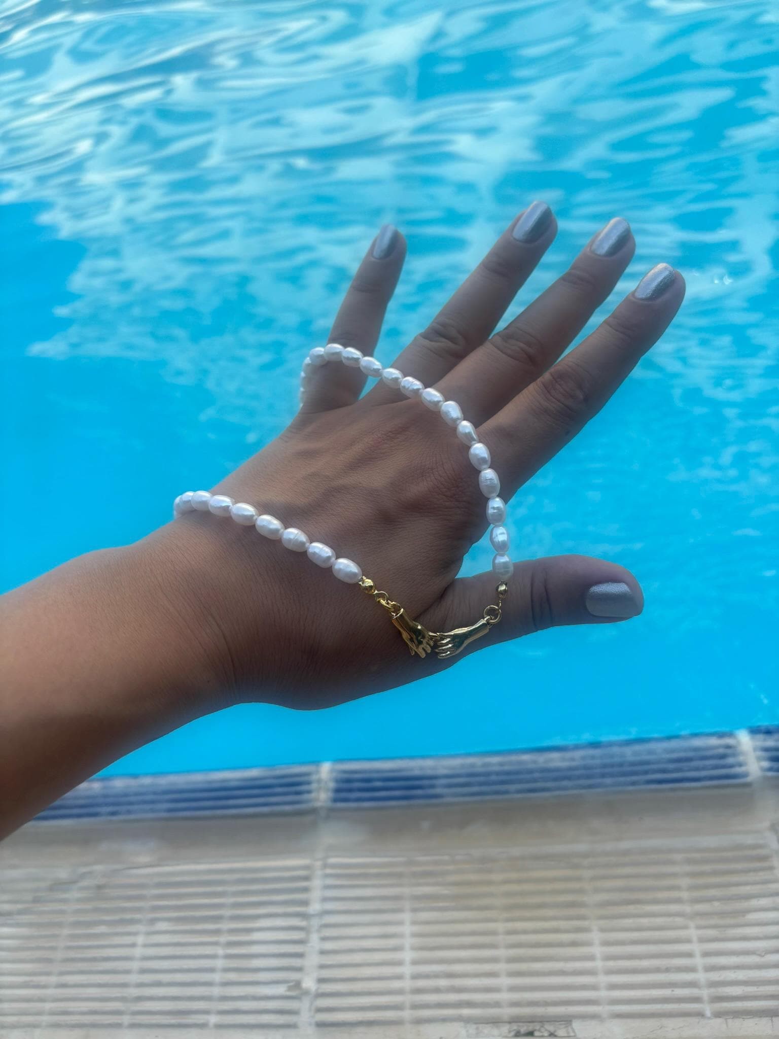 Natural Pearl Hands Necklace