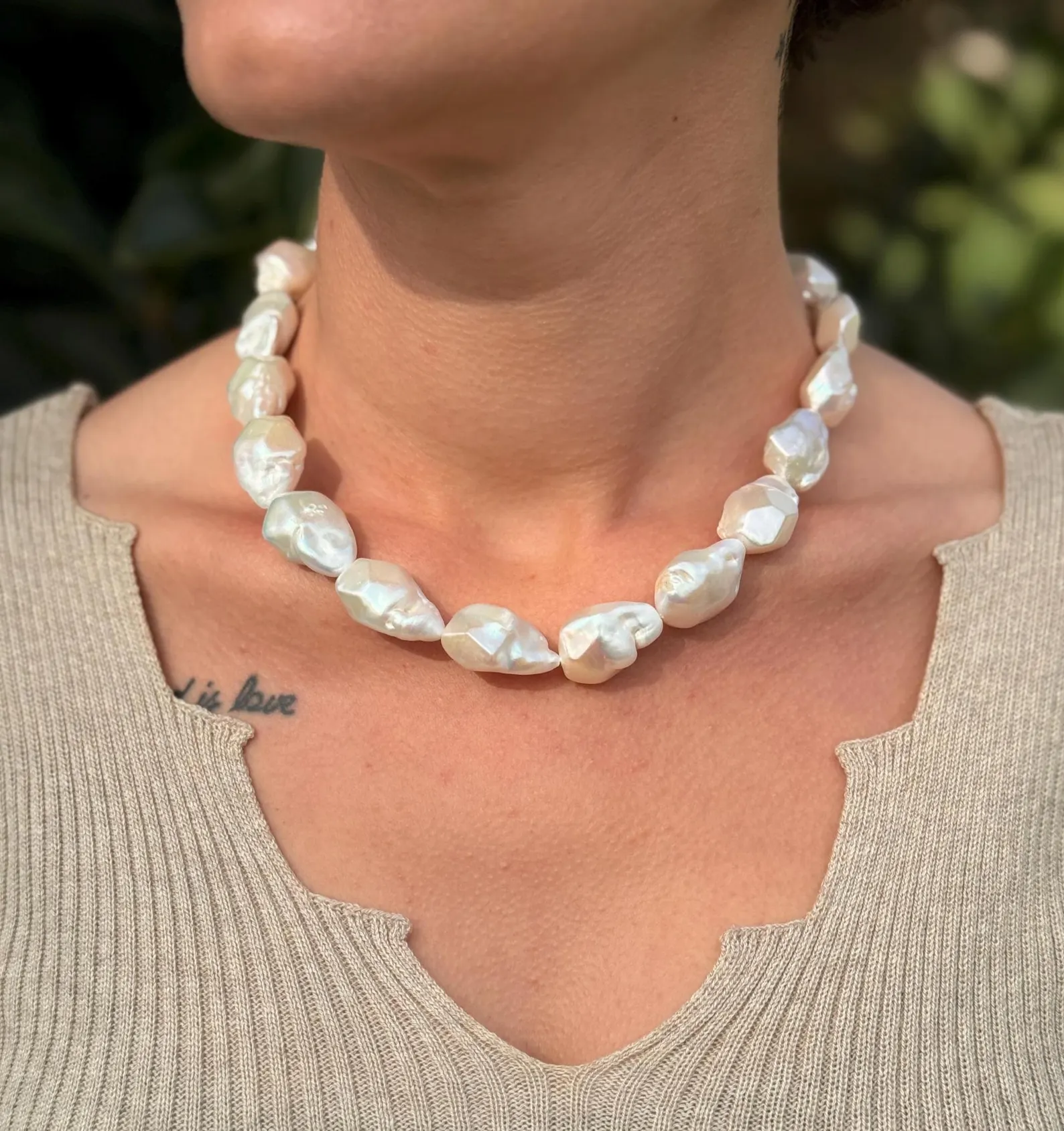 Elmas Kesim Büyük Beyaz Barok İnci Kolye