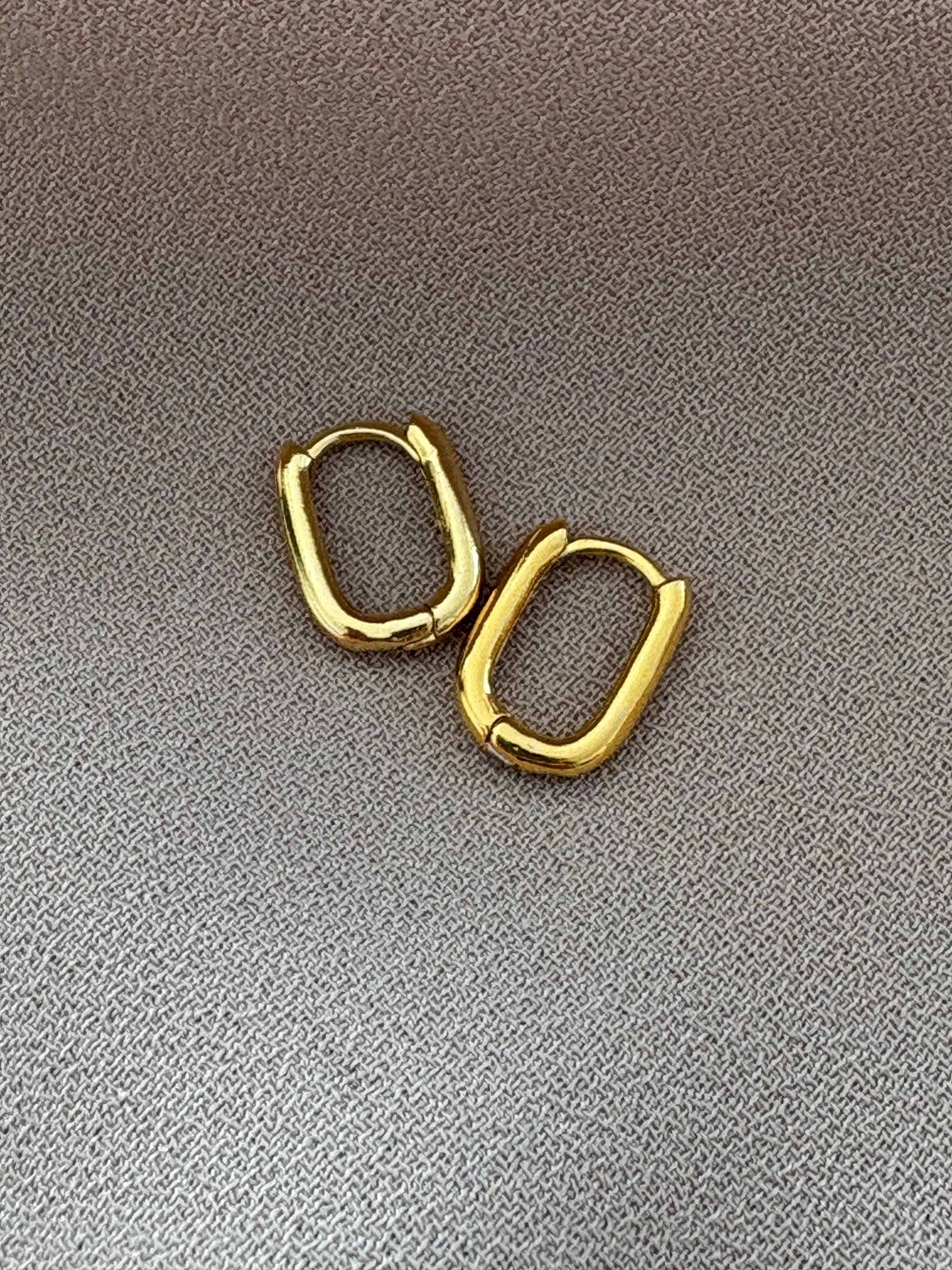 Oval Halka Küpeler
