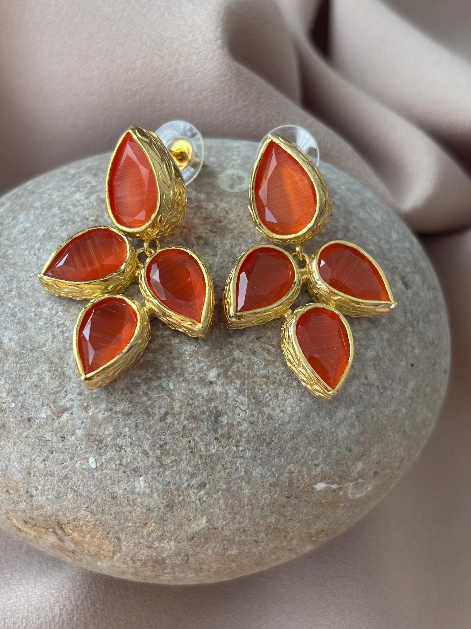 Dört Damla Kedi Gözü Küpe