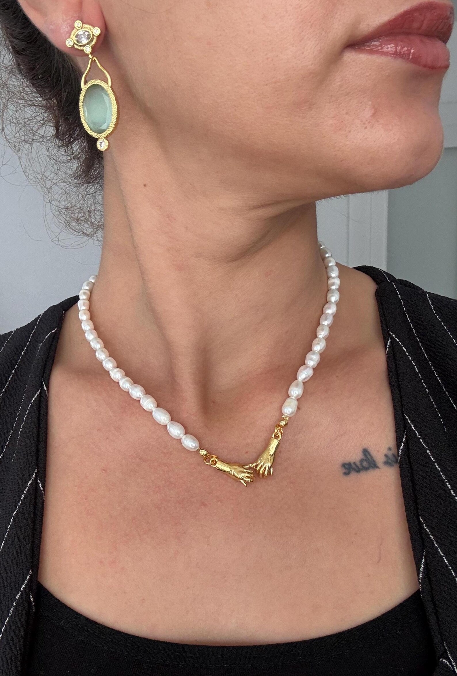 Oval Kedi Gözü Taşlı Küpeler