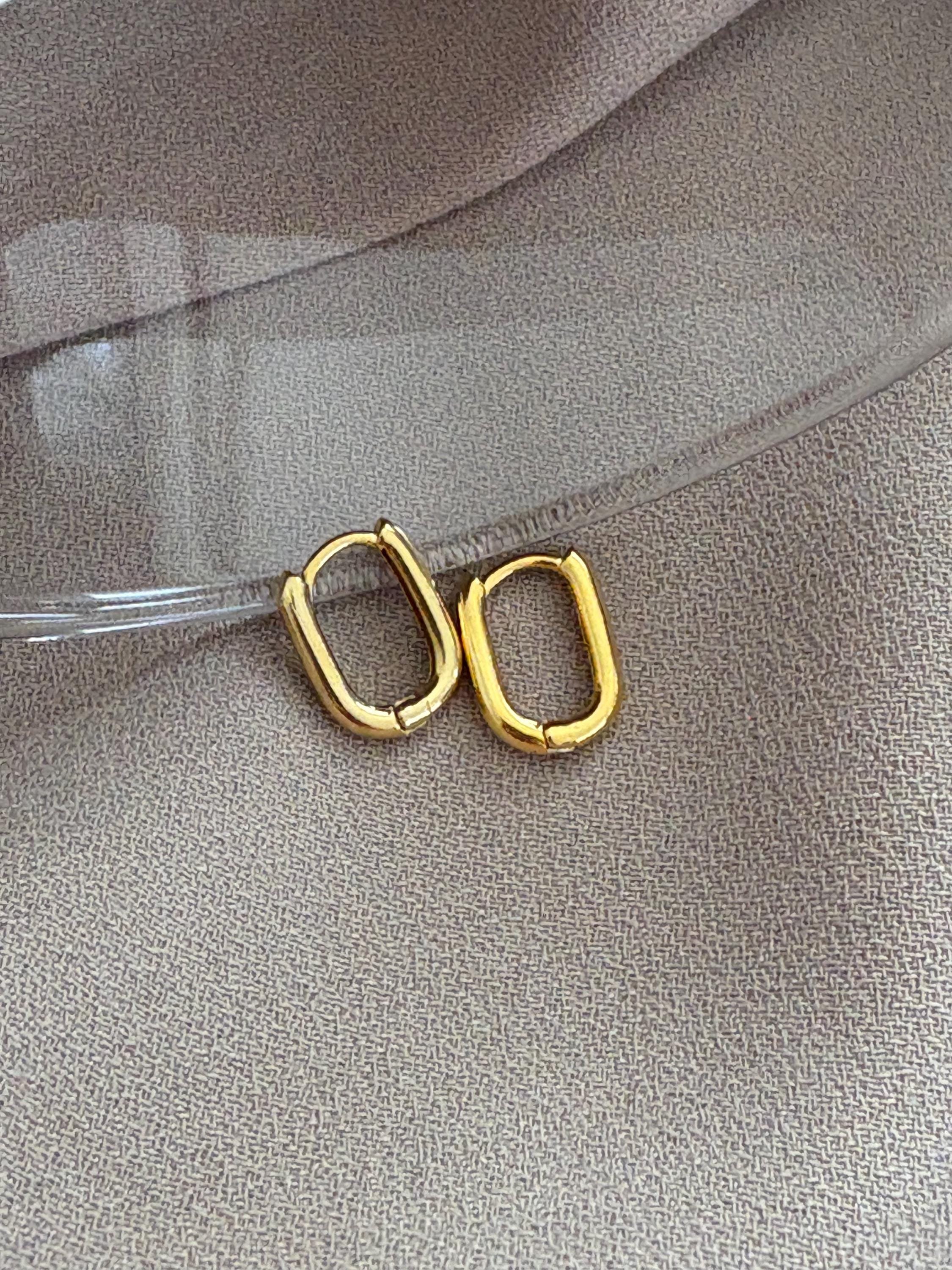 Oval Halka Küpeler