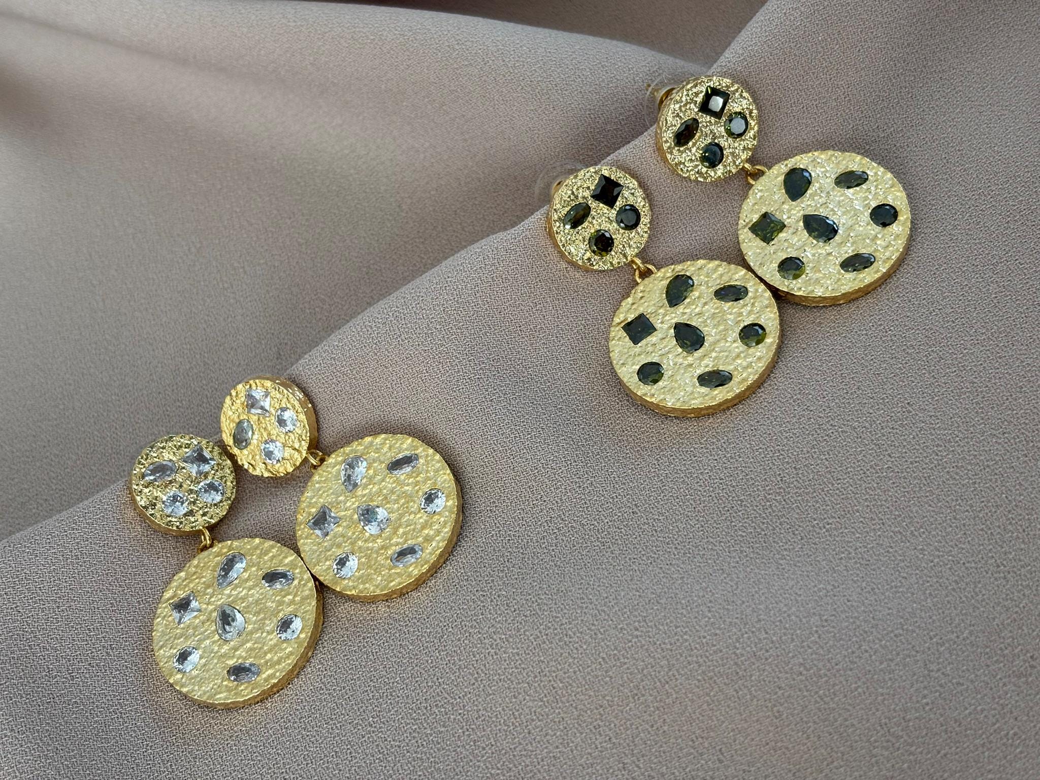 Zirkon Taşlı Yuvarlak Döküm Küpe