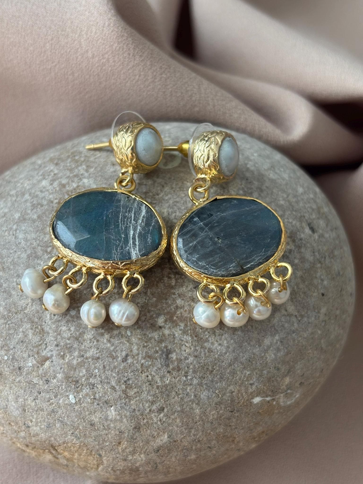 İnci Sarkıtlı Labradorit Küpe