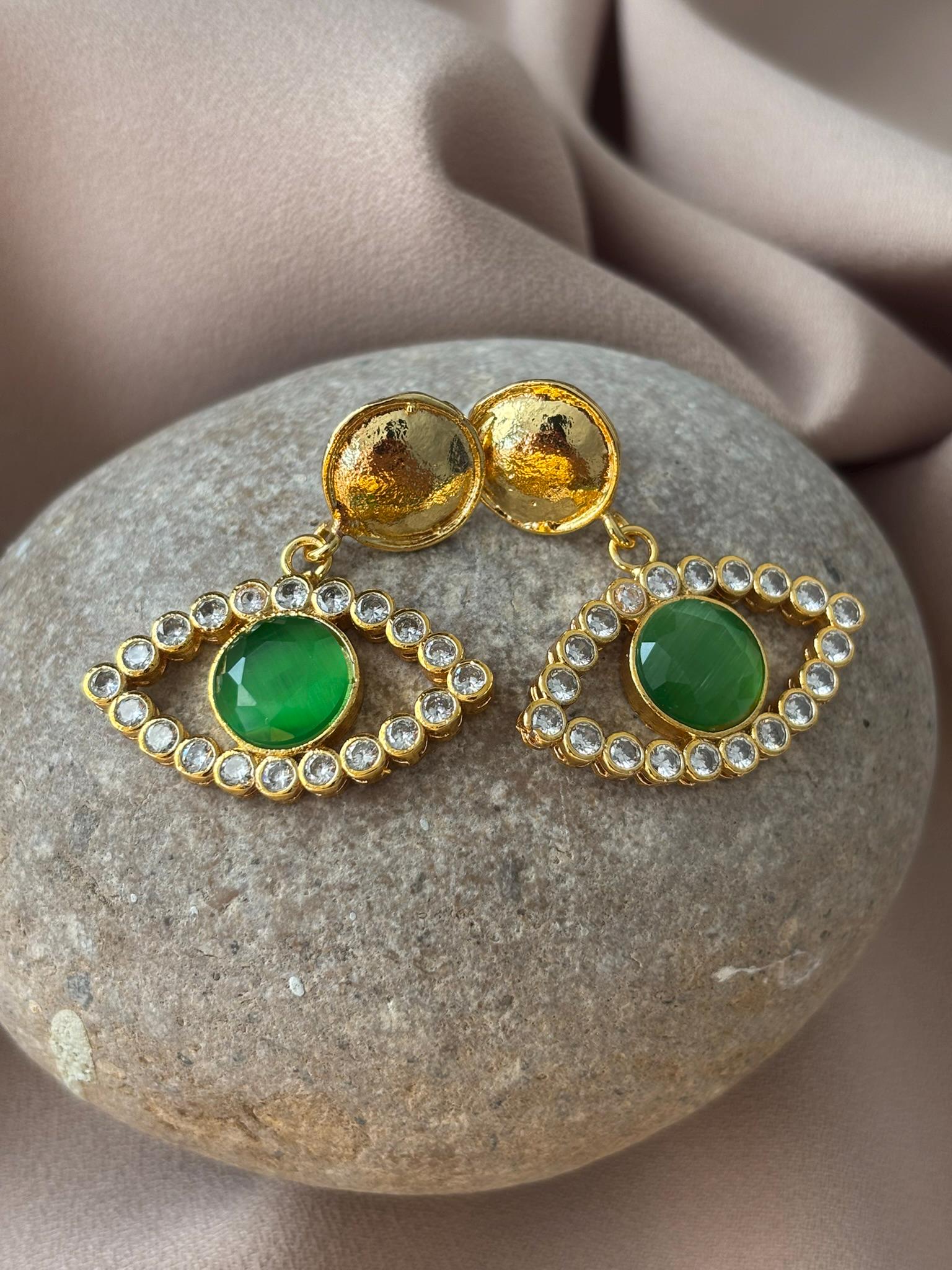 Göz Model Kedi Gözü & Zirkon Küpe