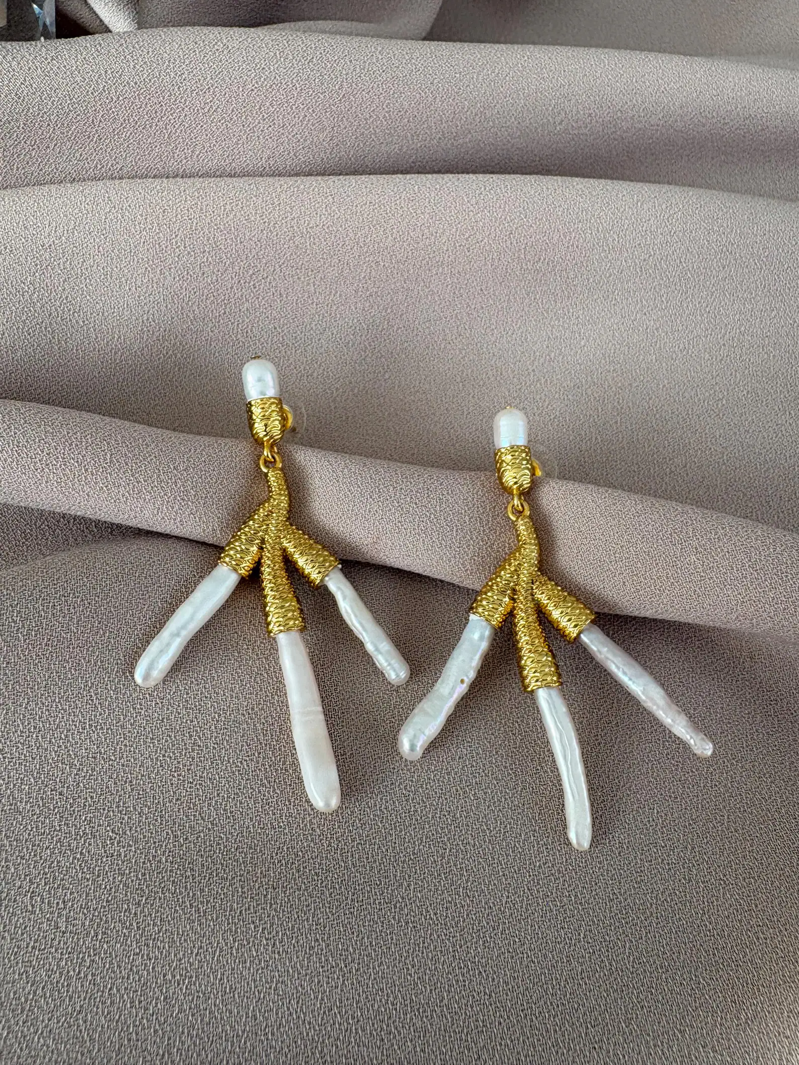 Sakız İncisi Kaz Ayağı Küpe