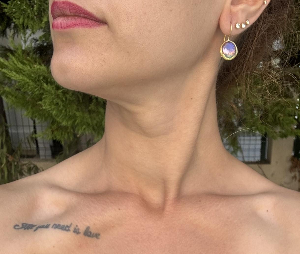 Minimalist Yuvarlak Siyah İnci Küpe