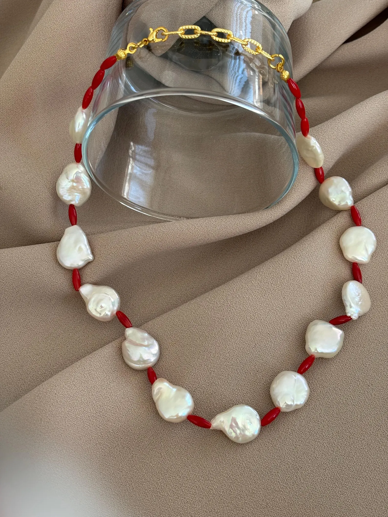 Düzensiz Barok İnci Mercan El Örmesi Kolye