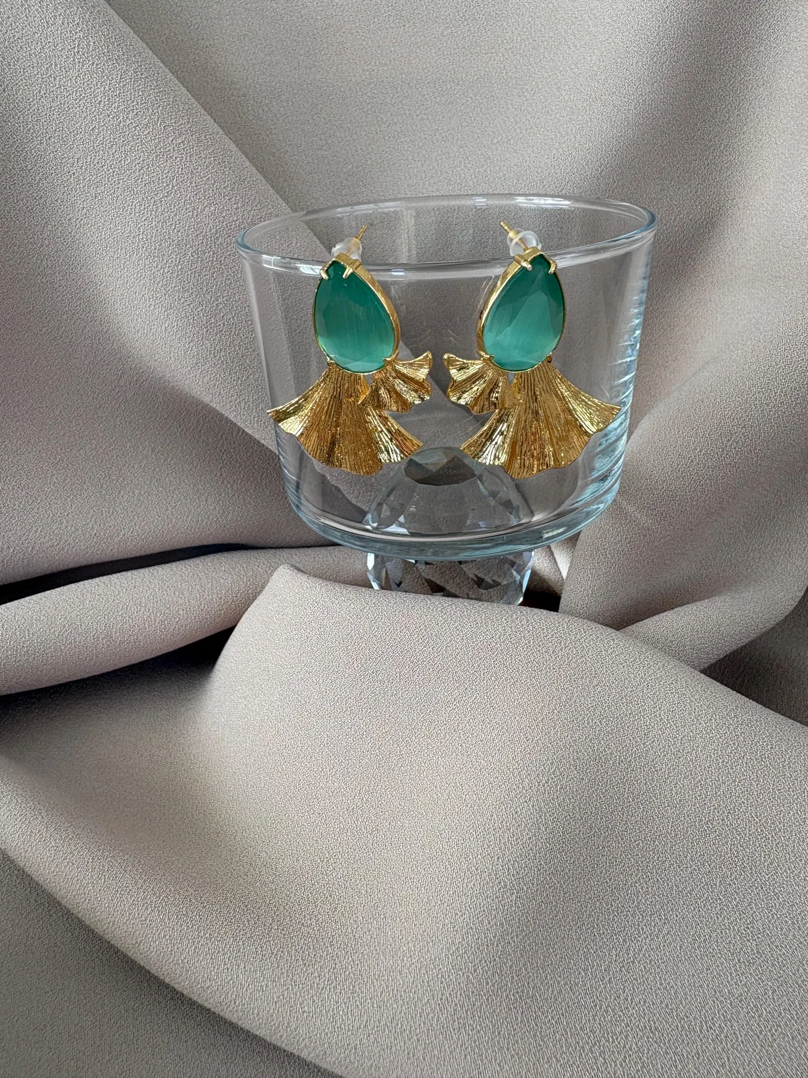 Damla Kedi Gözü Taşlı Küpeler