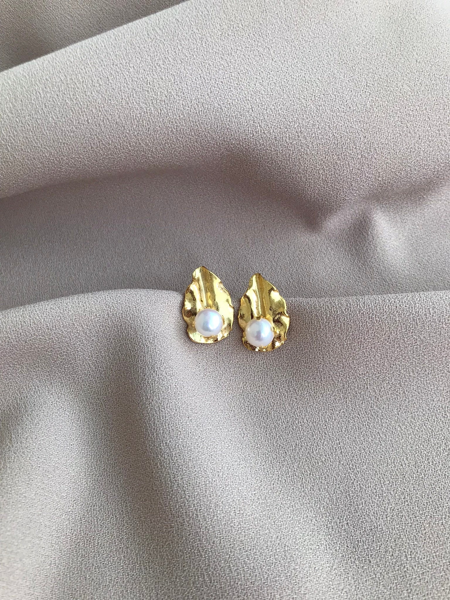 Minimalist Yaprak İnci Küpe