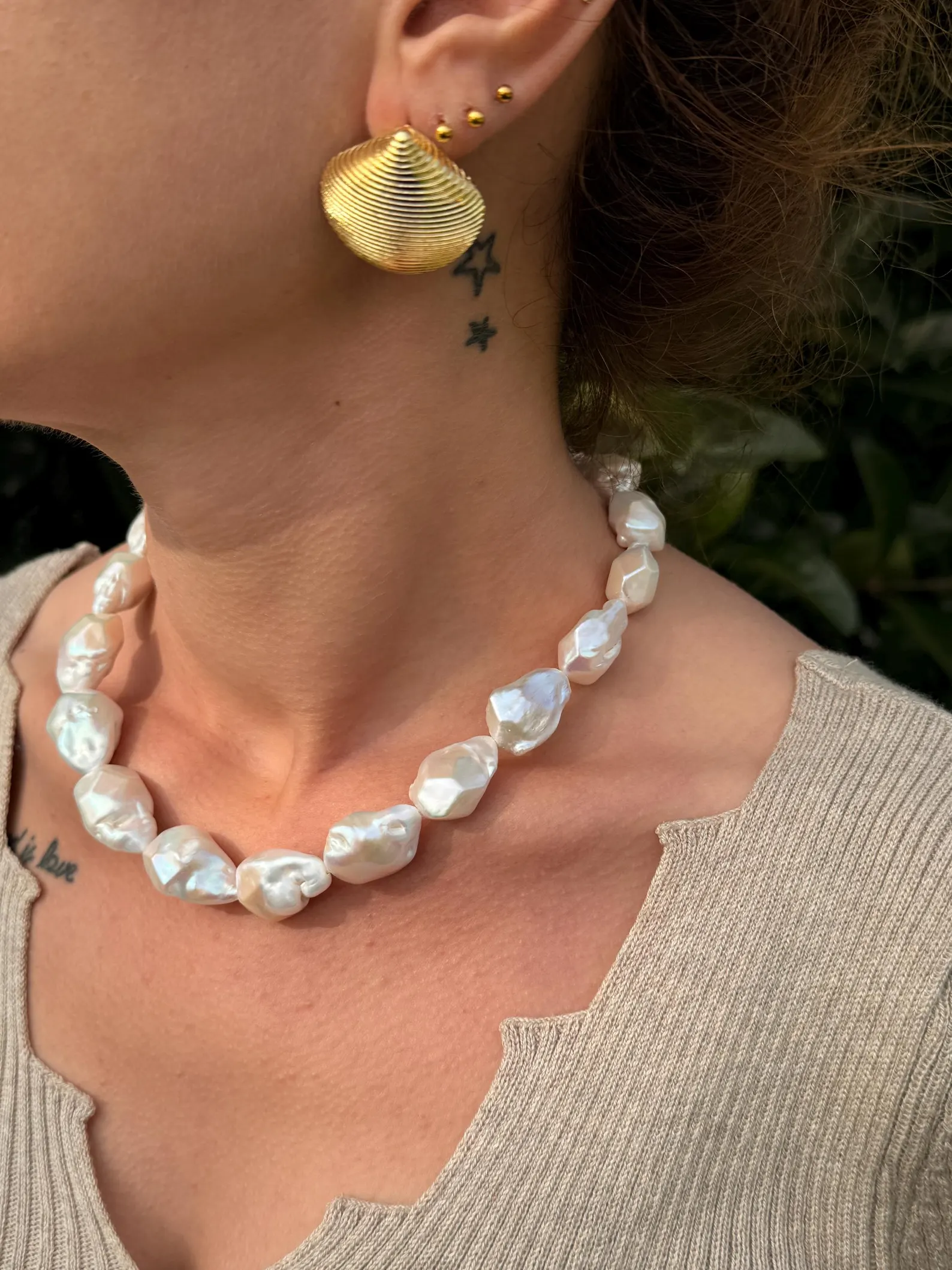 Elmas Kesim Büyük Beyaz Barok İnci Kolye