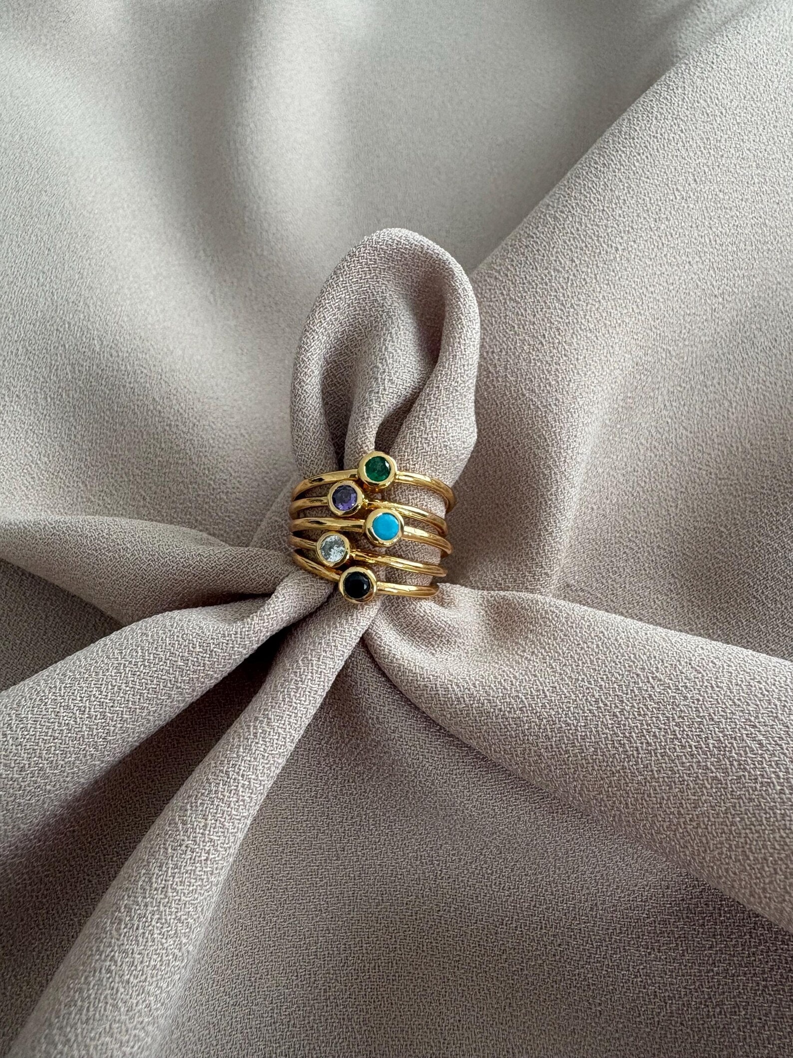 Zirkon Yuvarlak Tek Taş Yüzük