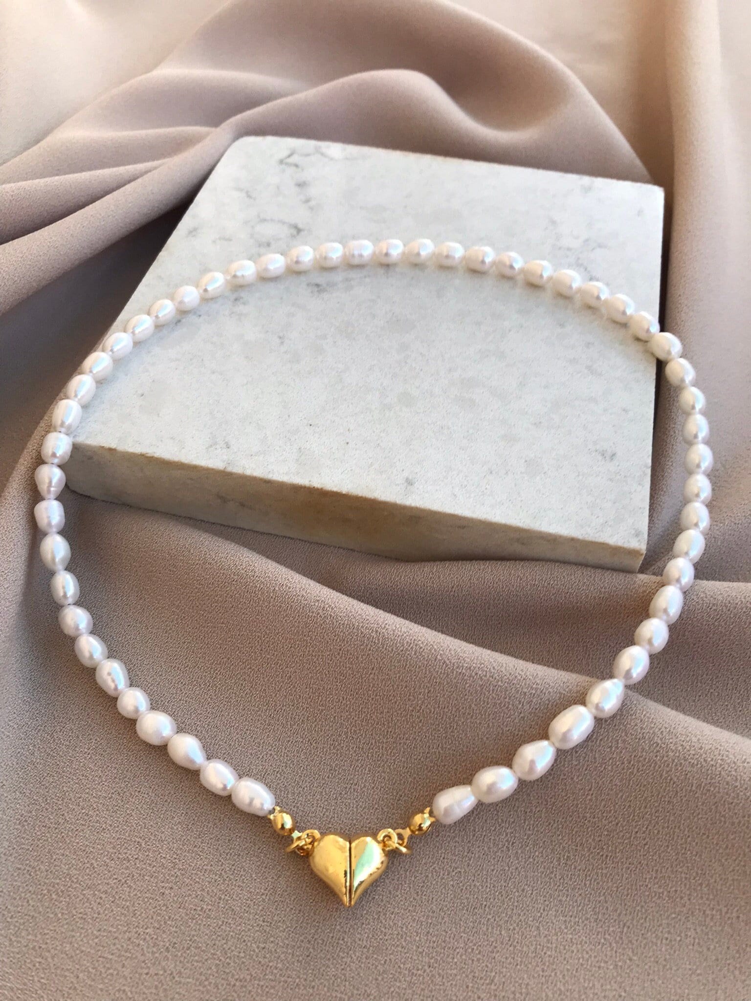 Mıknatıslı Kalp İnci Kolye