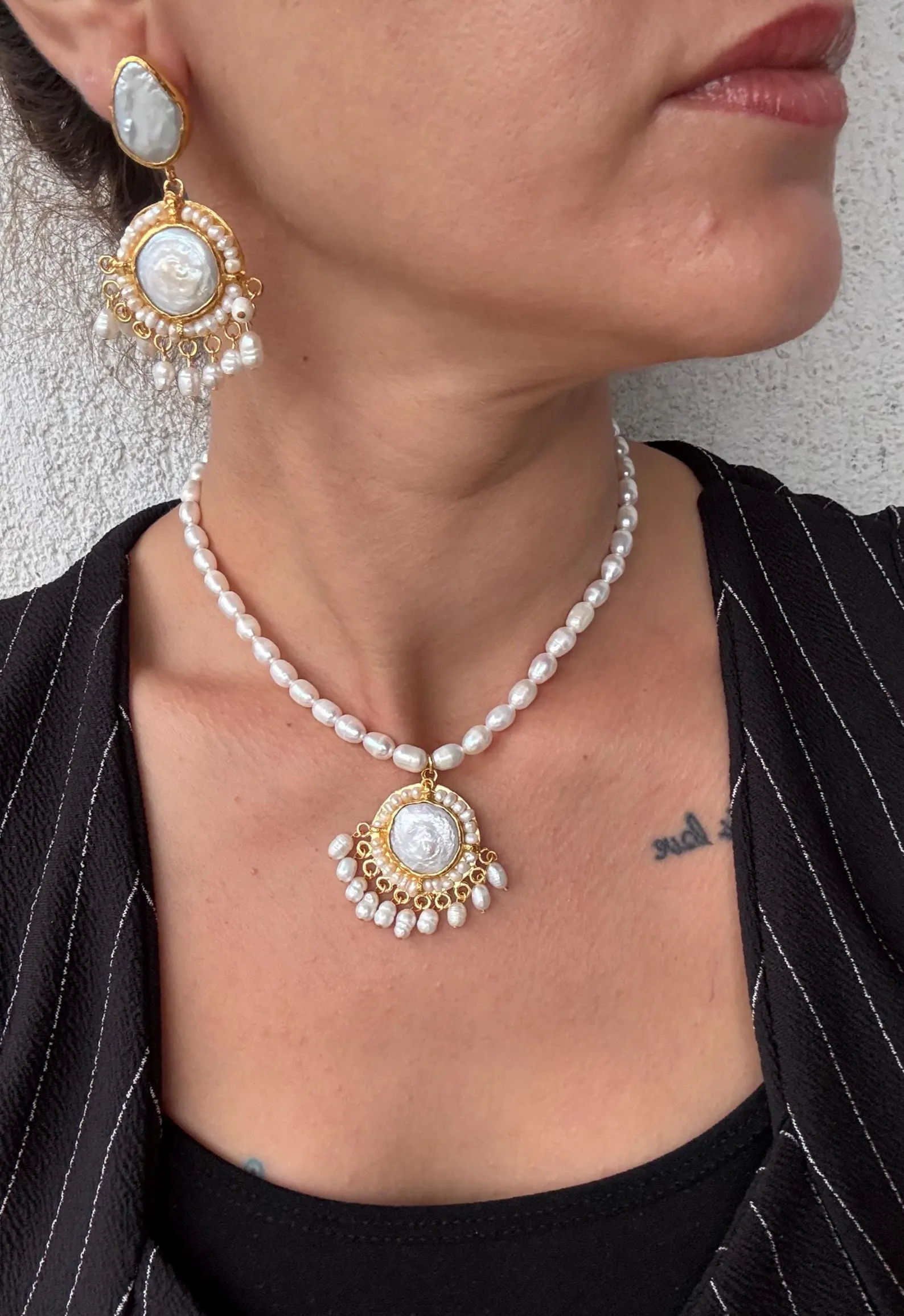 Madalyon El Yapımı Gerçek İnci Kolyeler