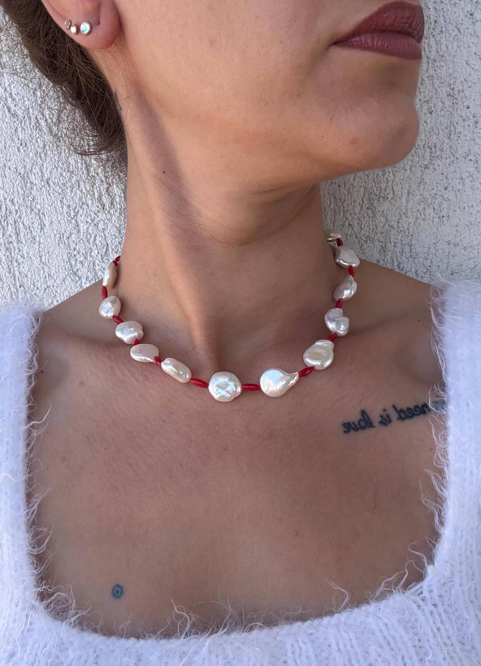 Düzensiz Barok İnci Mercan El Örmesi Kolye