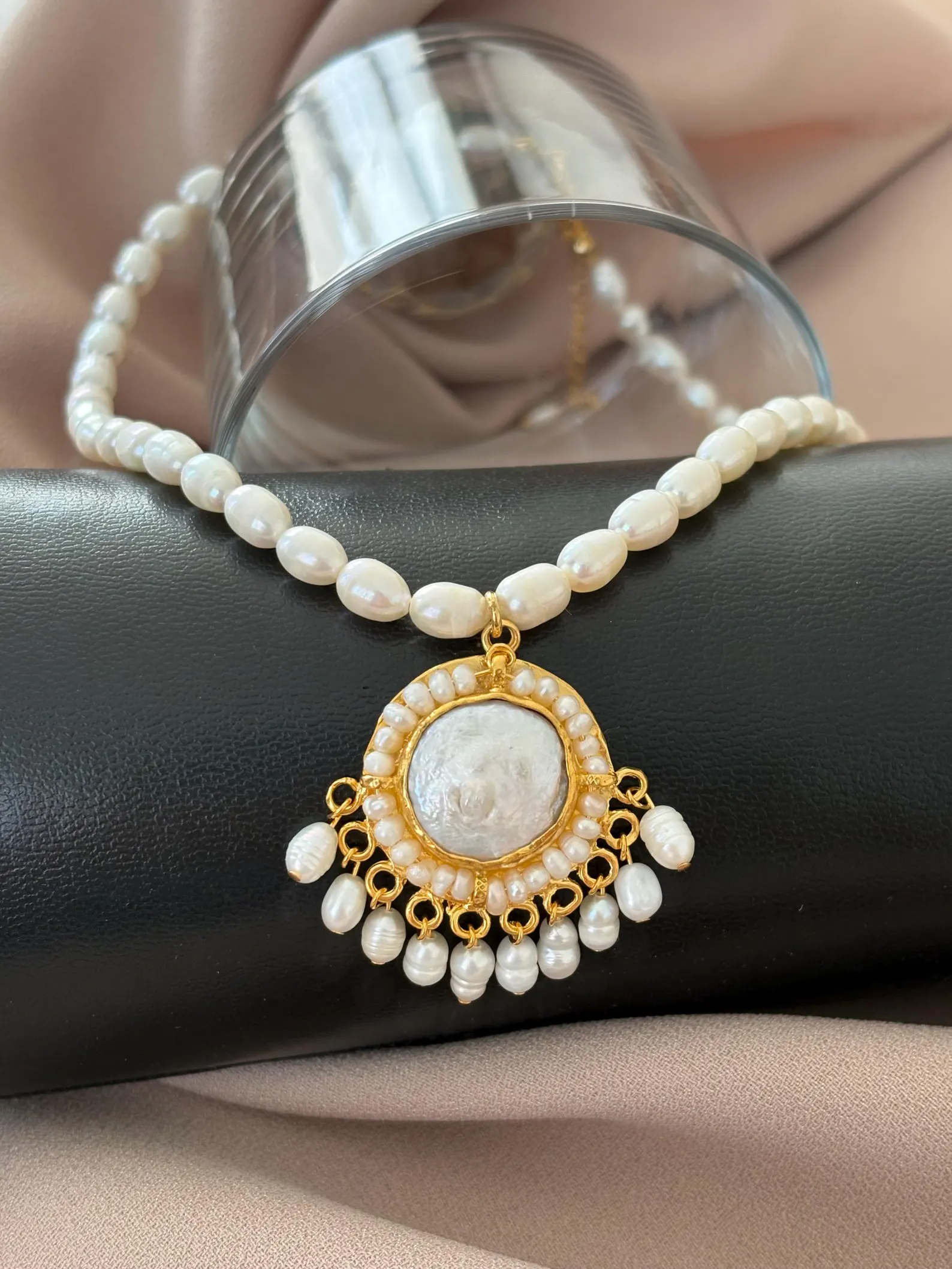 Madalyon El Yapımı Gerçek İnci Kolyeler