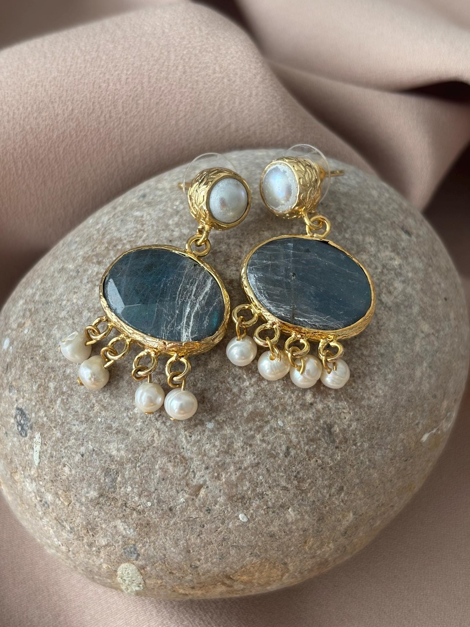 İnci Sarkıtlı Labradorit Küpe