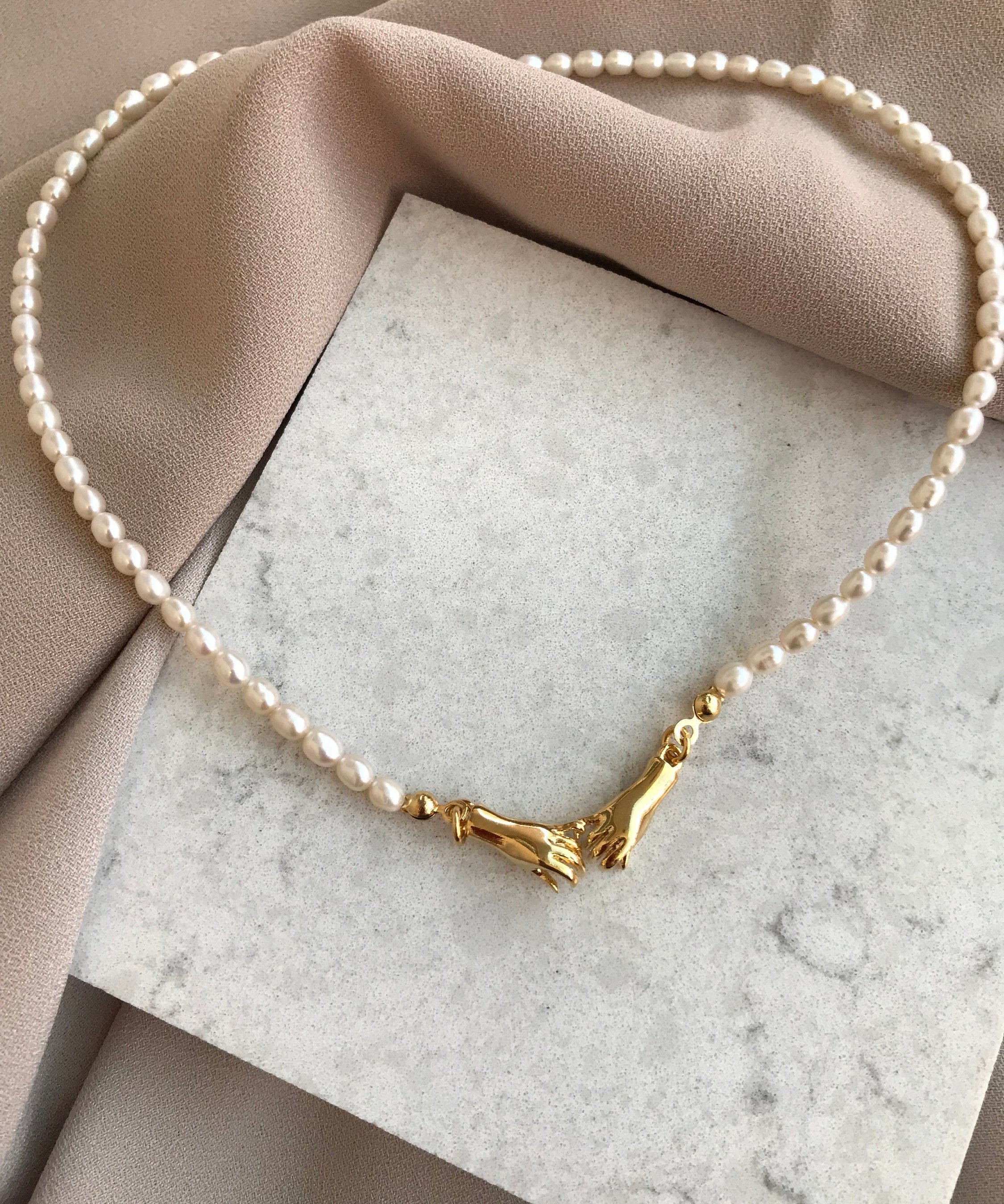 Natural Pearl Hands Necklace