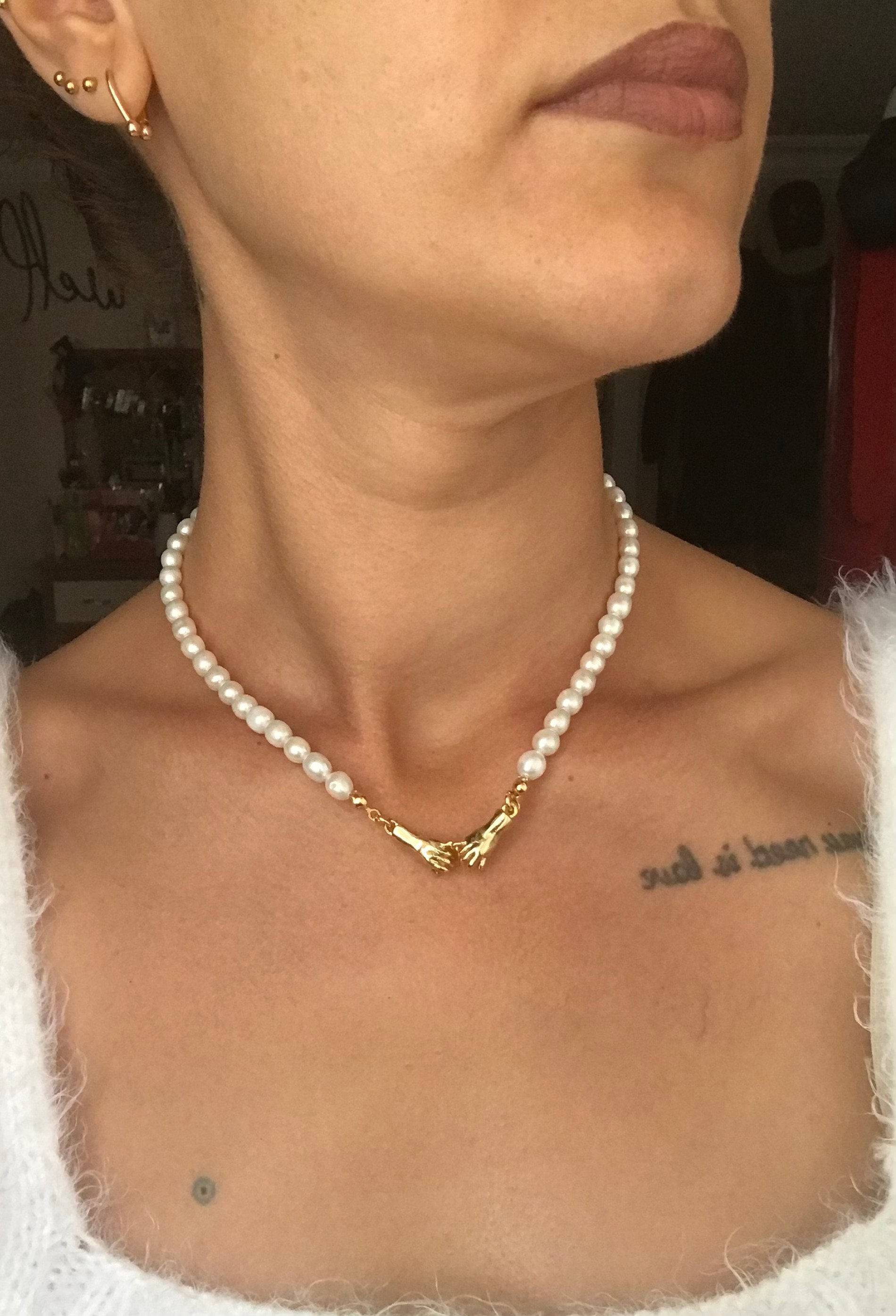 Natural Pearl Hands Necklace