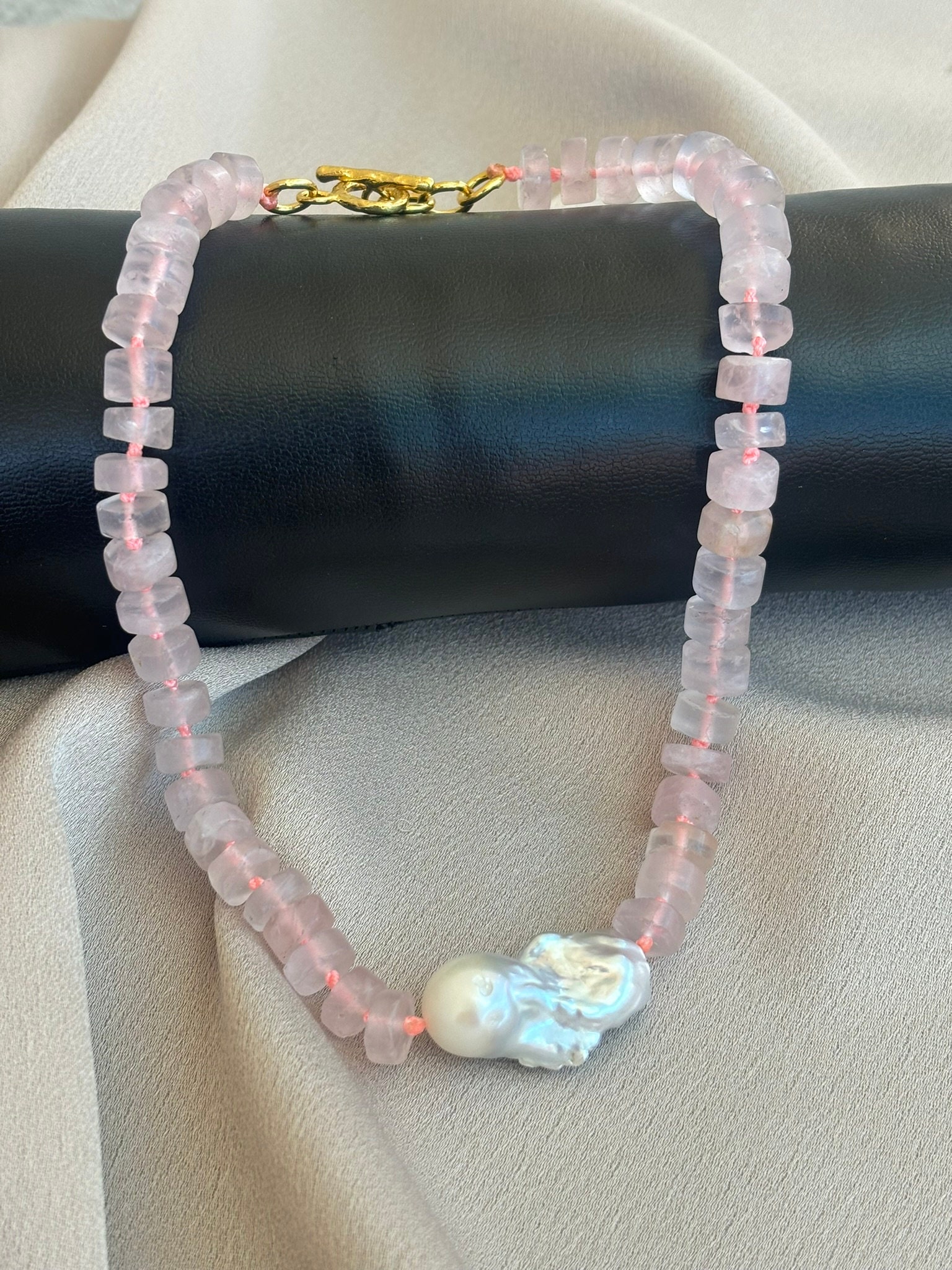 Pembe Kuvars & İnci Kombin Kolye