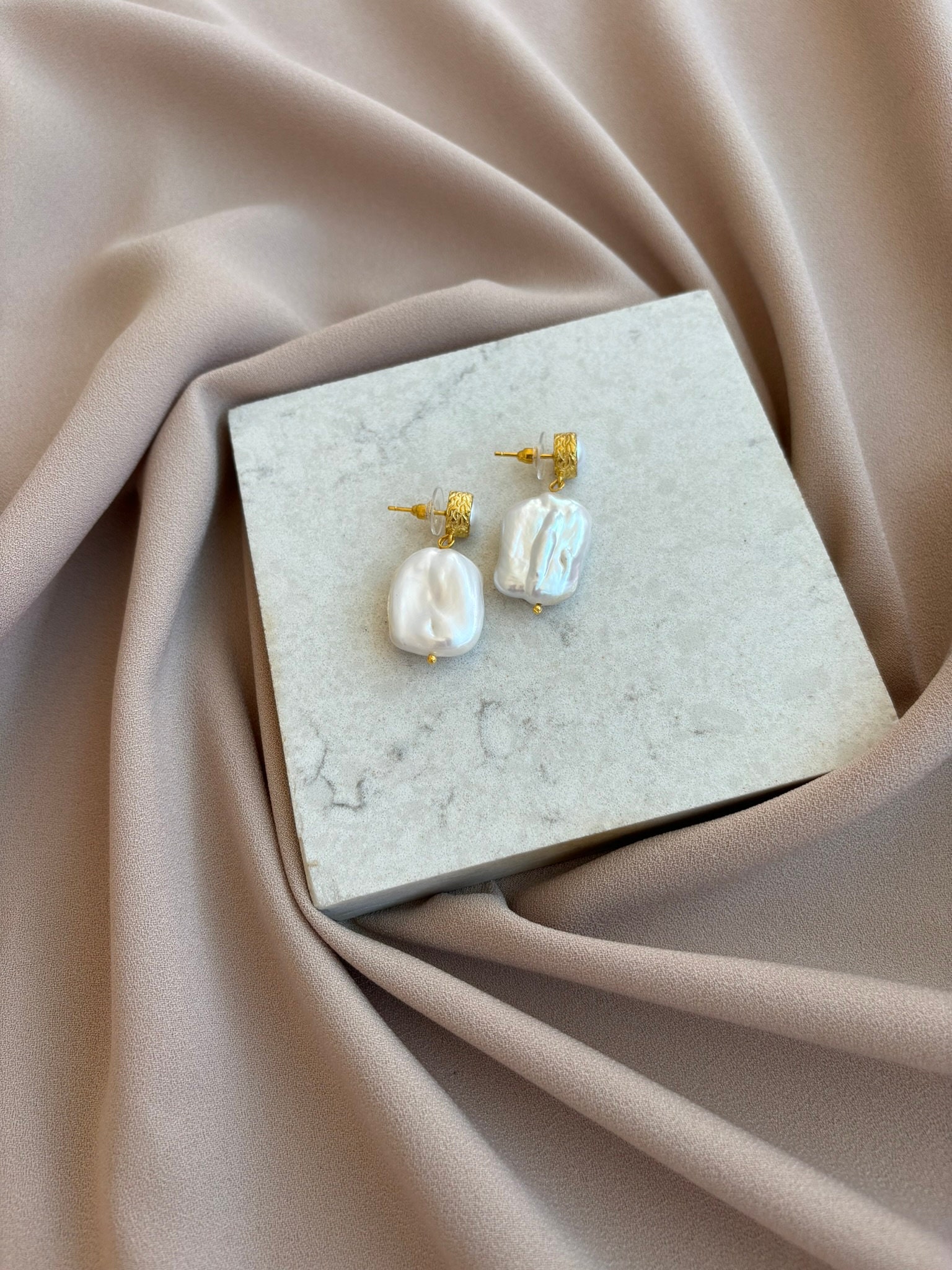 Büyük Düzensiz Barok İnci Küpe