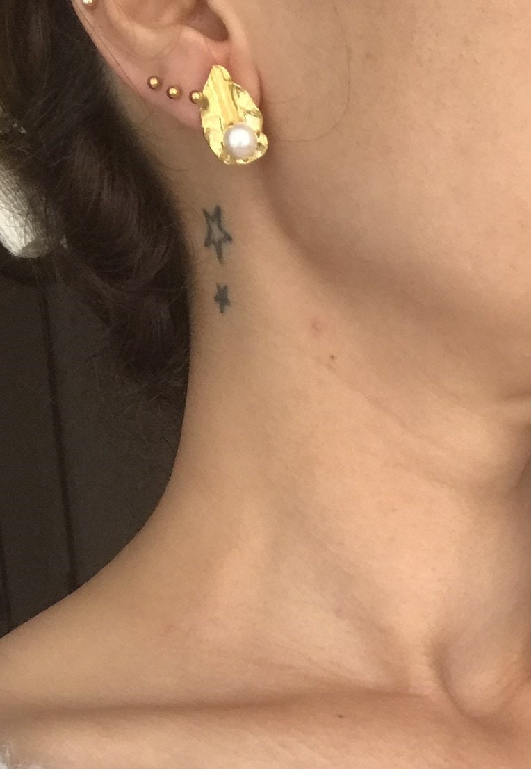 Minimalist Yaprak İnci Küpe