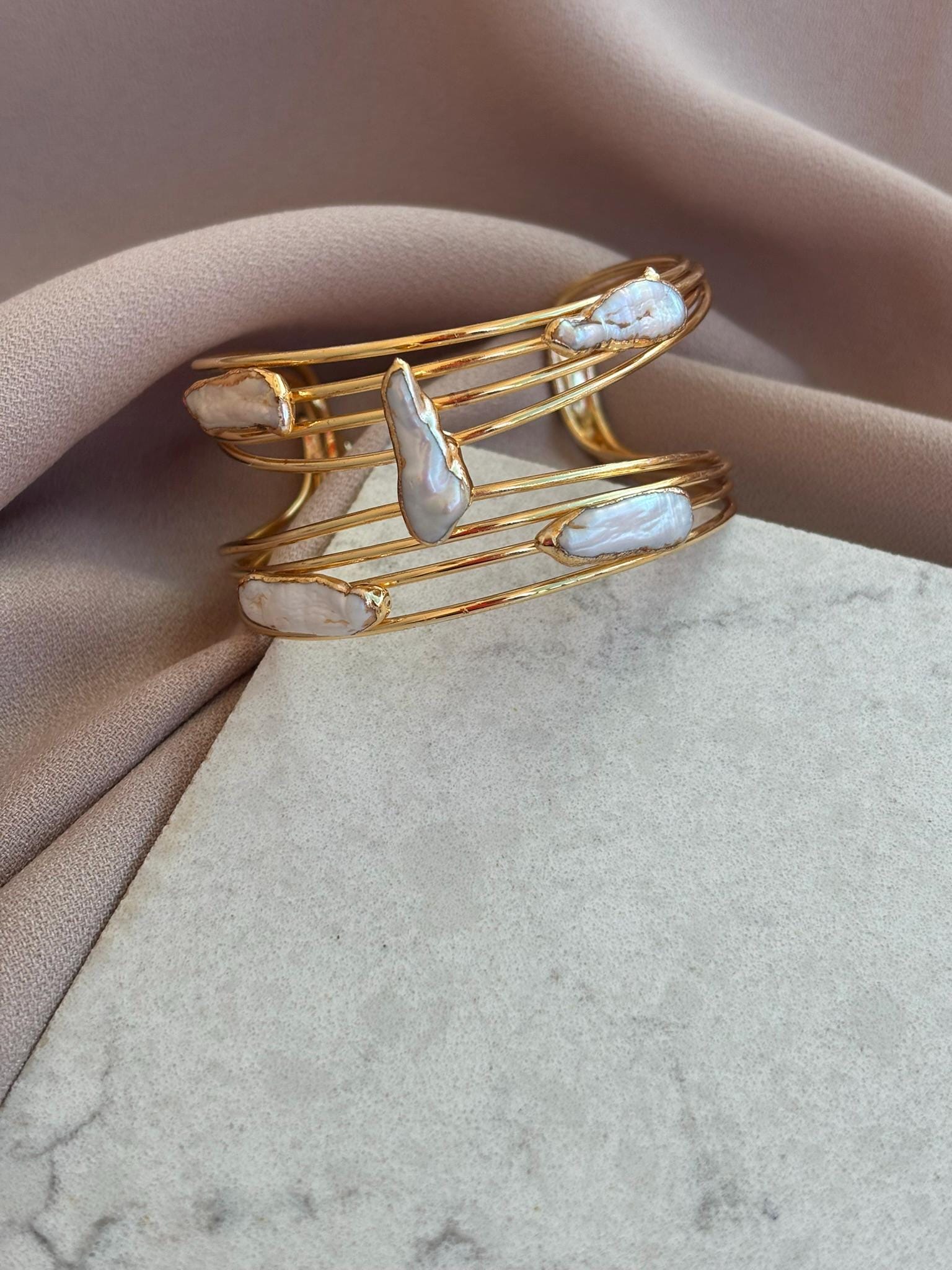 Sakız İnci Manşet Bileklik