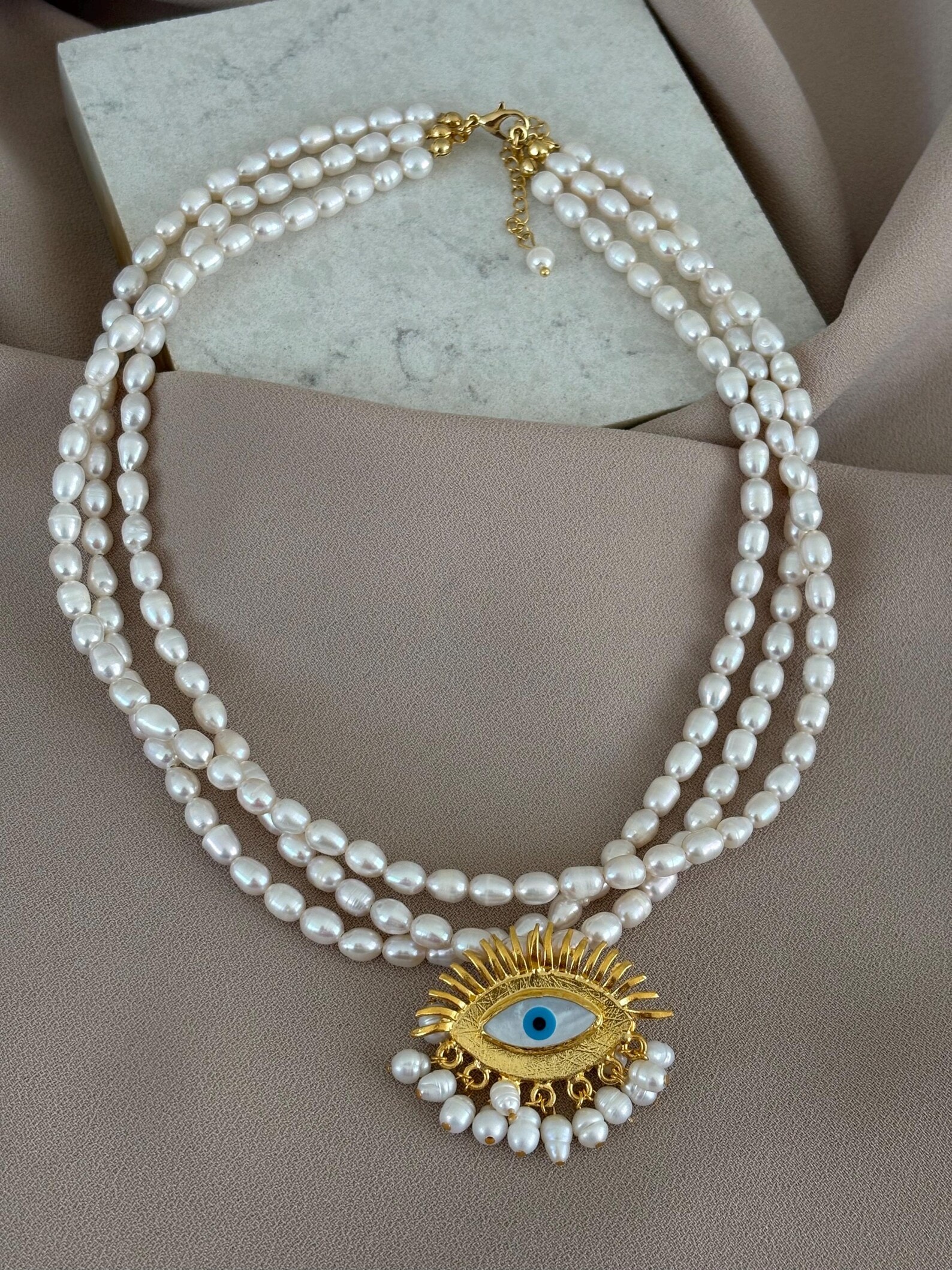 Üçlü İnci Dizi Nazar Göz Küpe