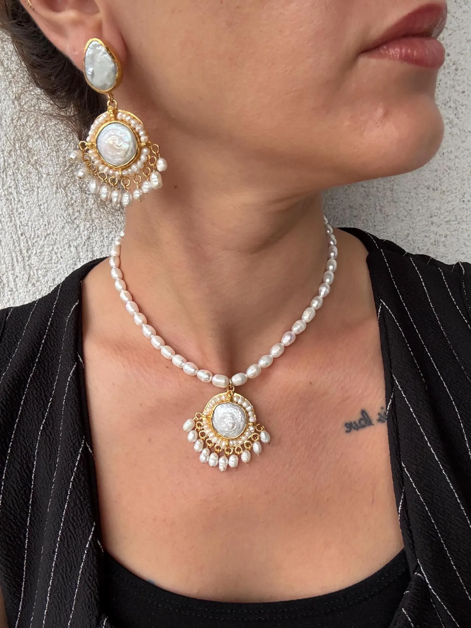 Madalyon El Yapımı Gerçek İnci Kolyeler