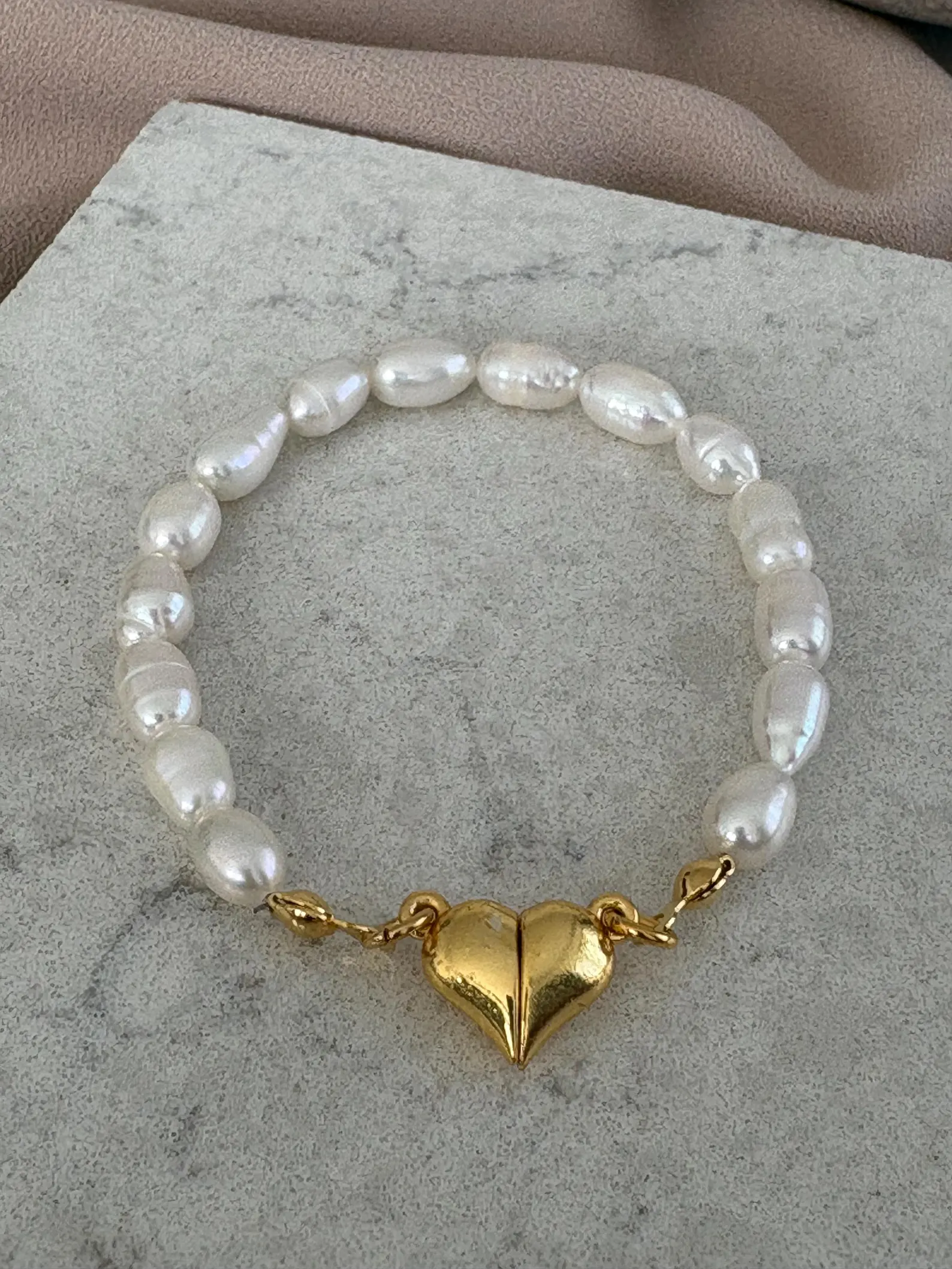 Mıknatıs Kalp Doğal İnci Bileklik