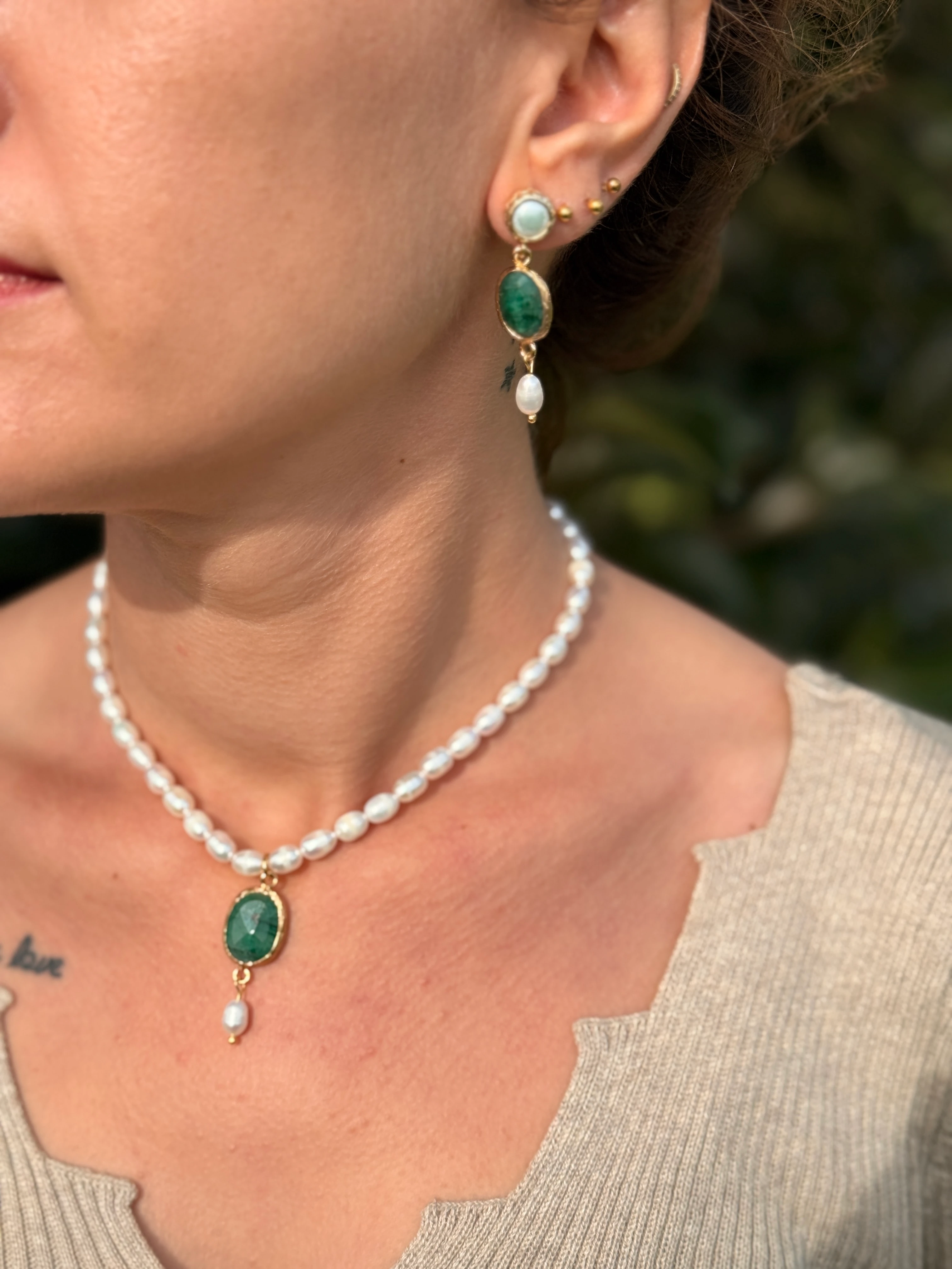 İnci Dizi Oval Zümrüt Set