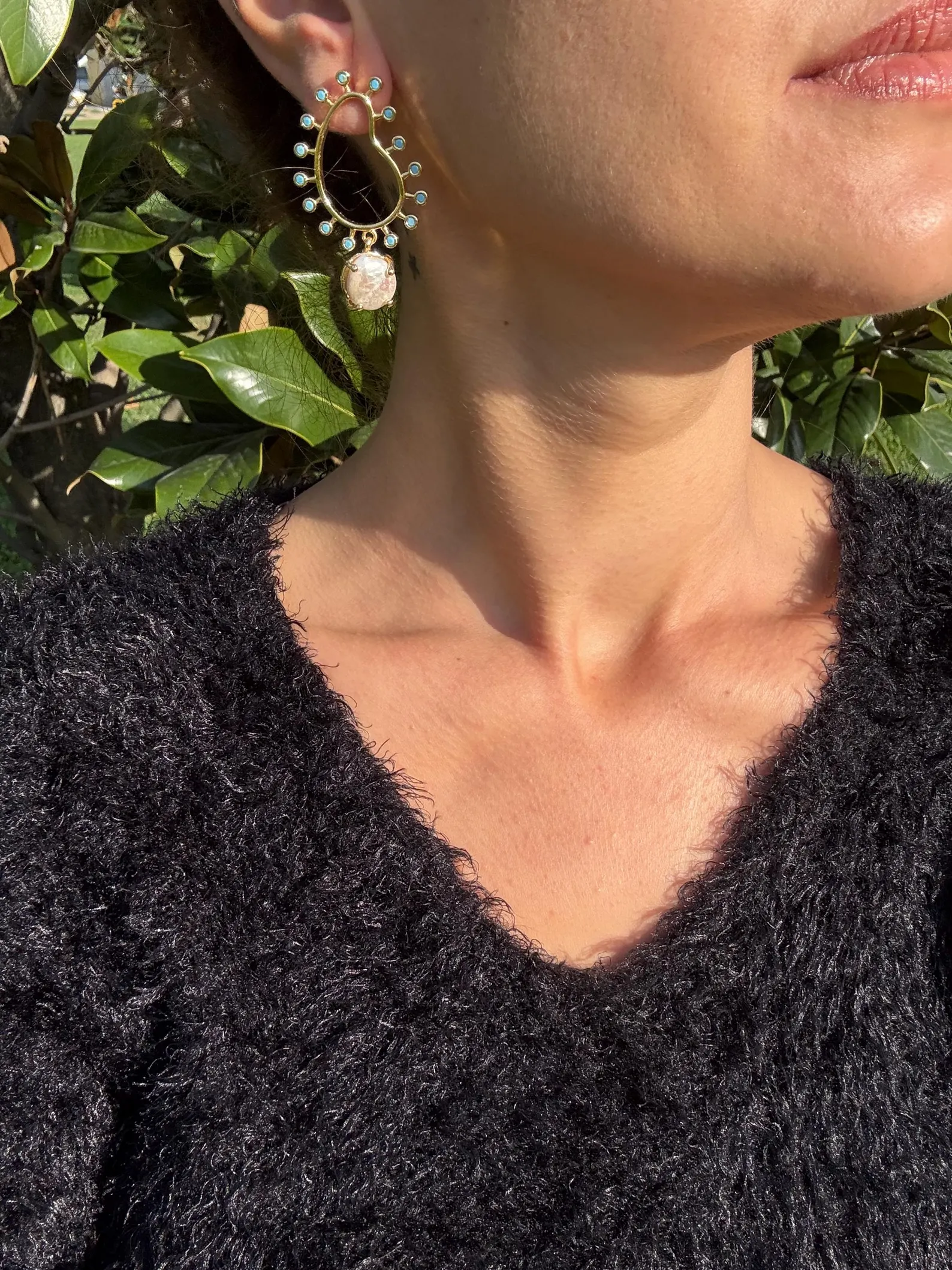 Zamansız Zirkon Taşlı İnci Küpeler