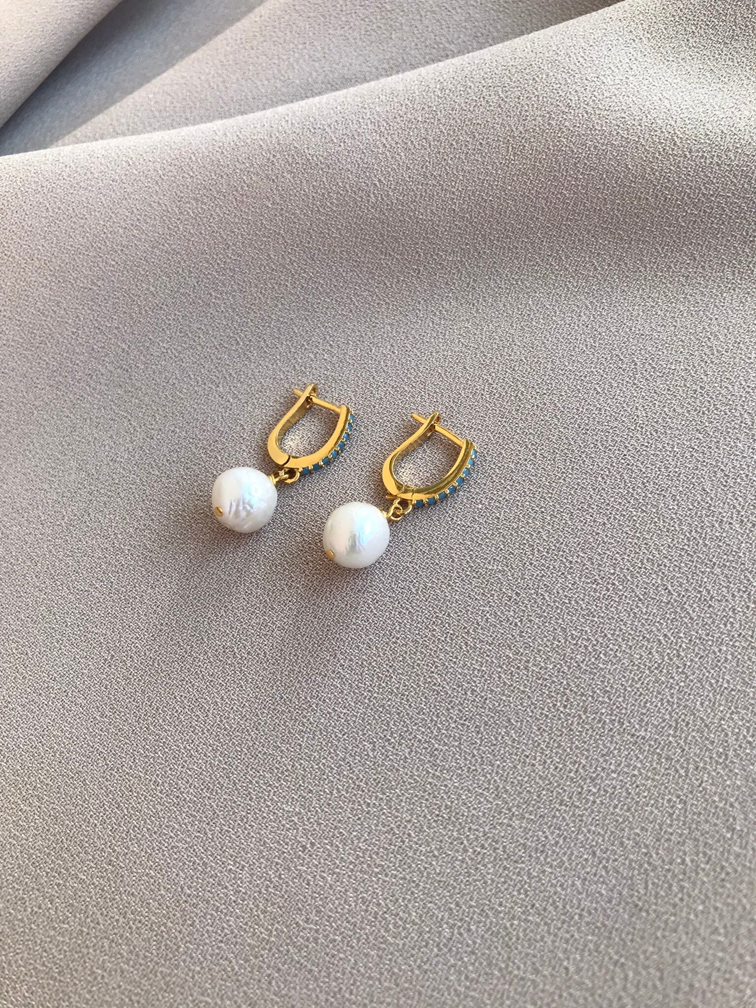 Turkuaz Taşlı İnci Küpe