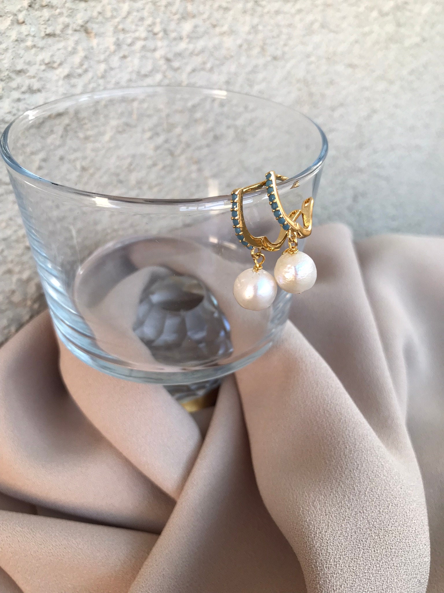 Turkuaz Taşlı İnci Küpe