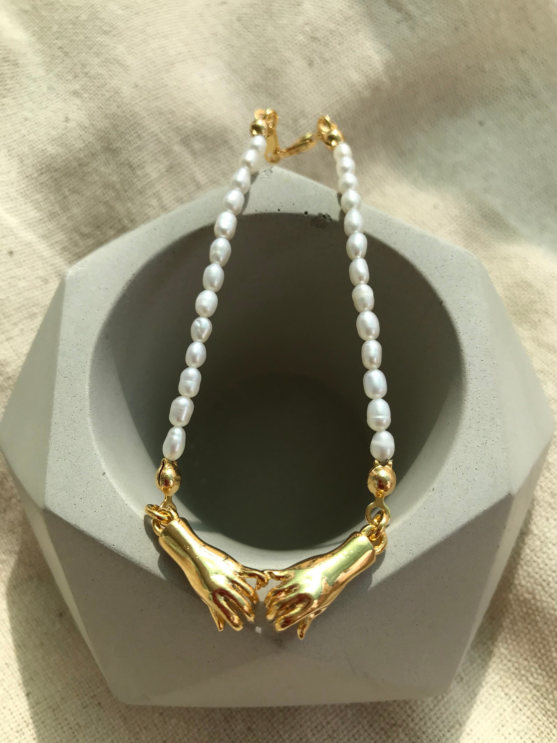 Natural Pearl Hands Bracelet