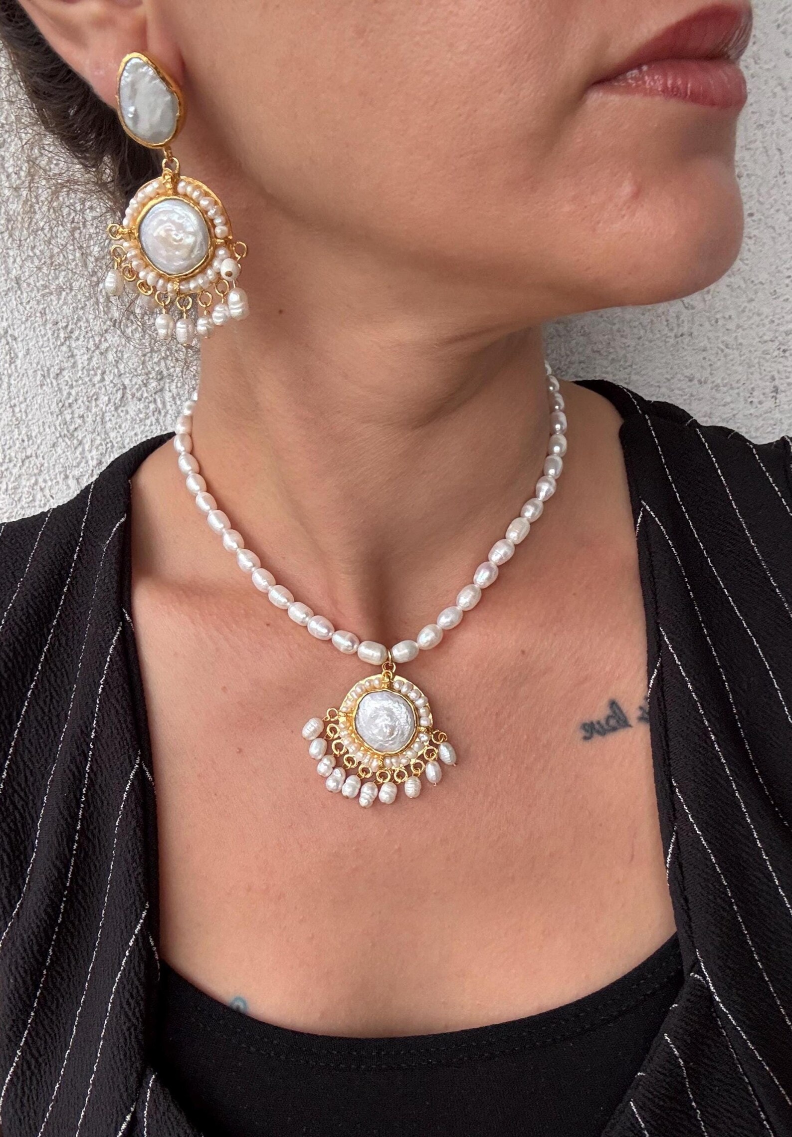 Damla Madalyon Tasarım İnci Küpeler