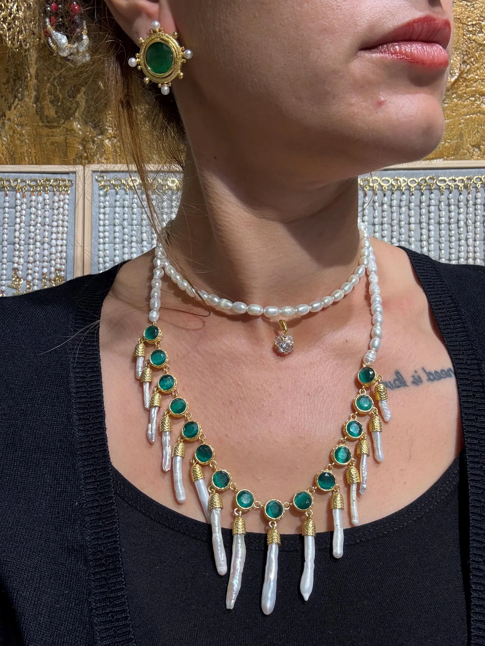 İnci Sarkıtlı Kedi Gözü Taşlı Sıra Kolye