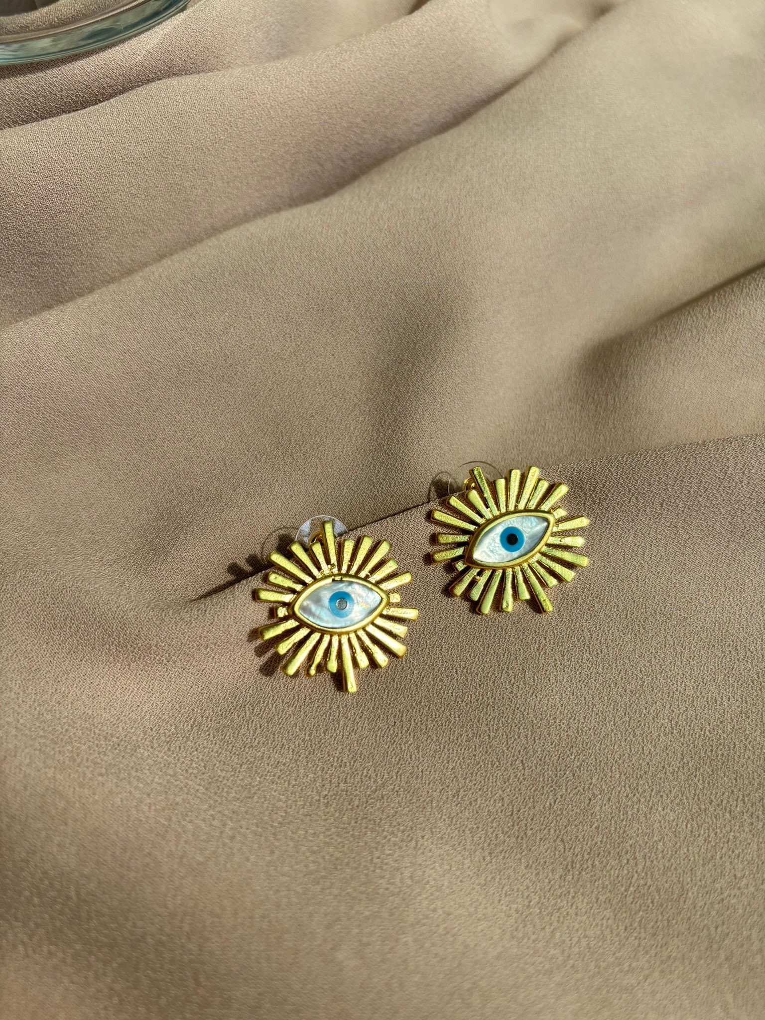 YENİ ! Sedef Göz Küpe