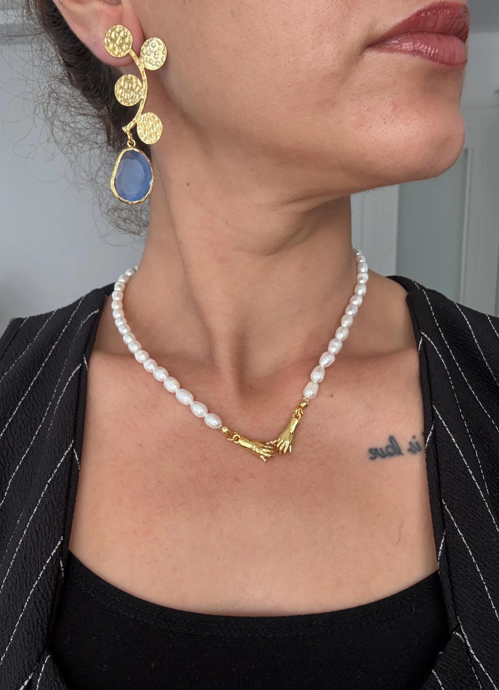 Uzun Döküm Kedi Gözü Taş Küpeler