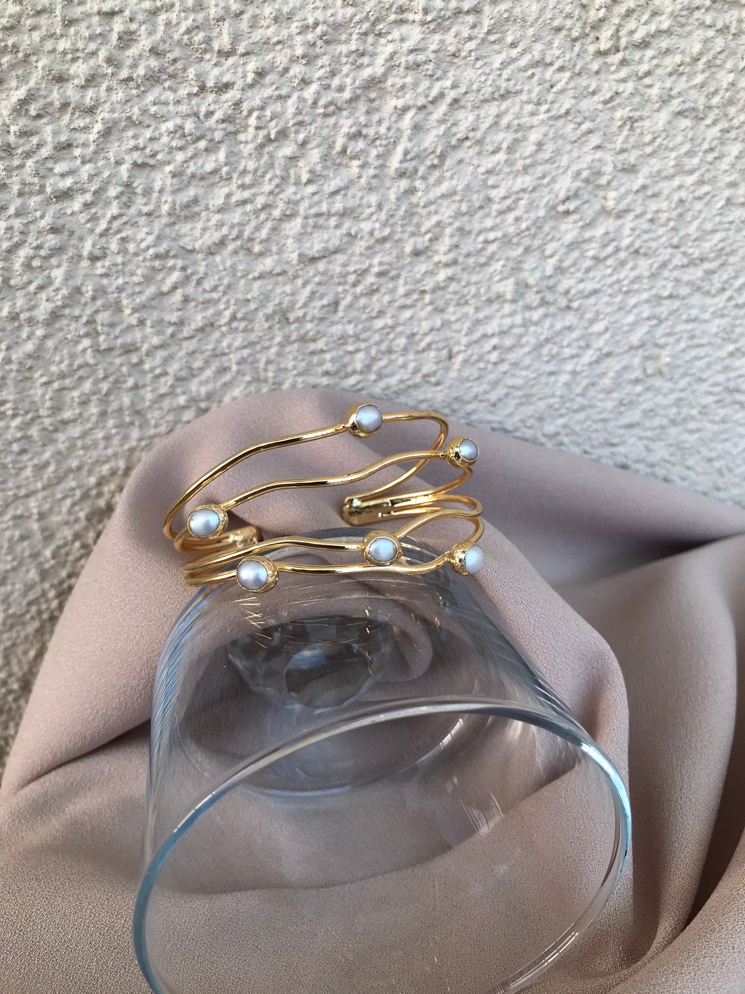 Dalgalı Manşet İnci Bileklik